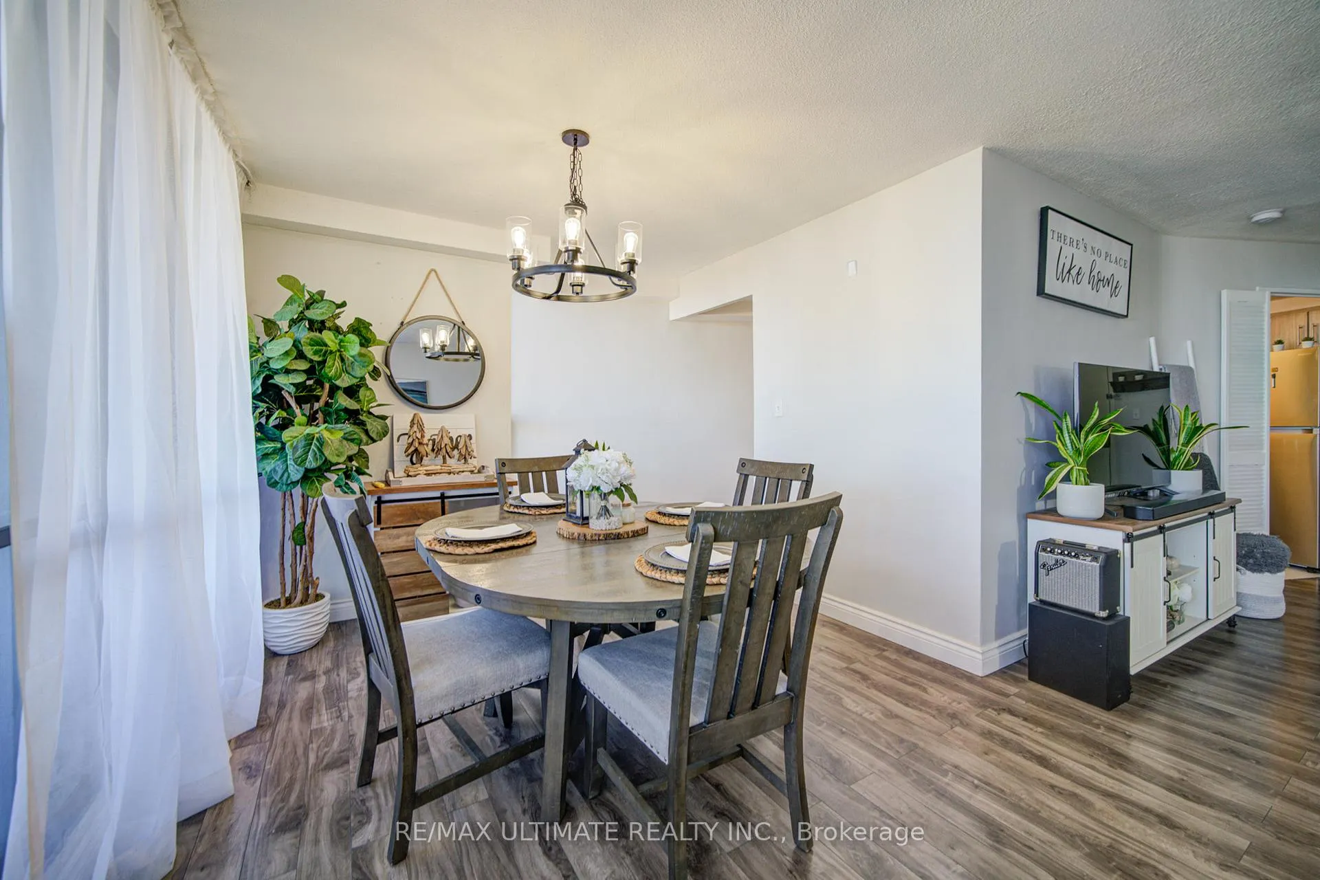 Photo 14 of Unit Ph#11, 11 Wincott Drive, Etobicoke, Kingsview Village-The Westway — HOMEH