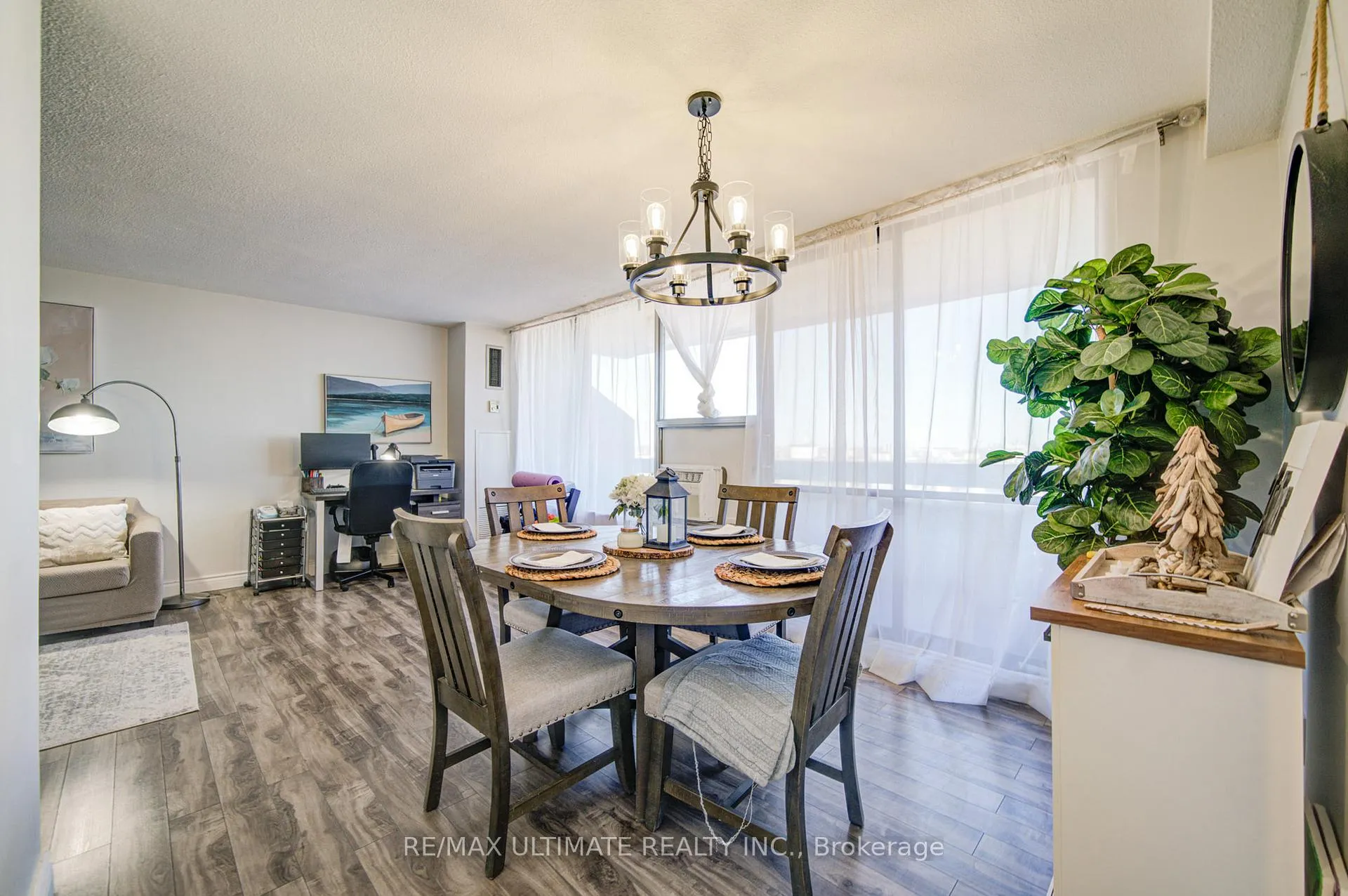 Photo 15 of Unit Ph#11, 11 Wincott Drive, Etobicoke, Kingsview Village-The Westway — HOMEH