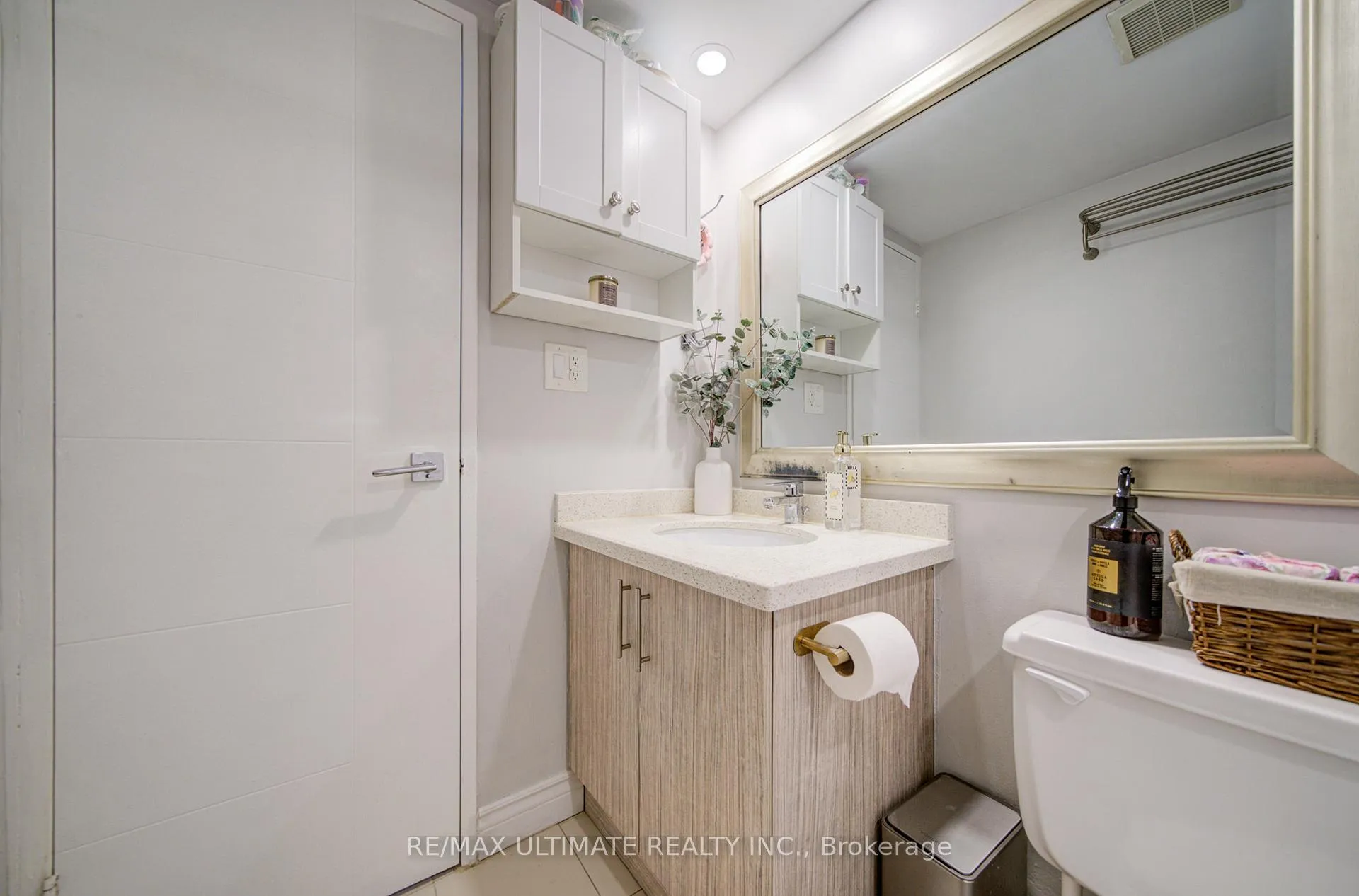 Photo 21 of Unit Ph#11, 11 Wincott Drive, Etobicoke, Kingsview Village-The Westway — HOMEH