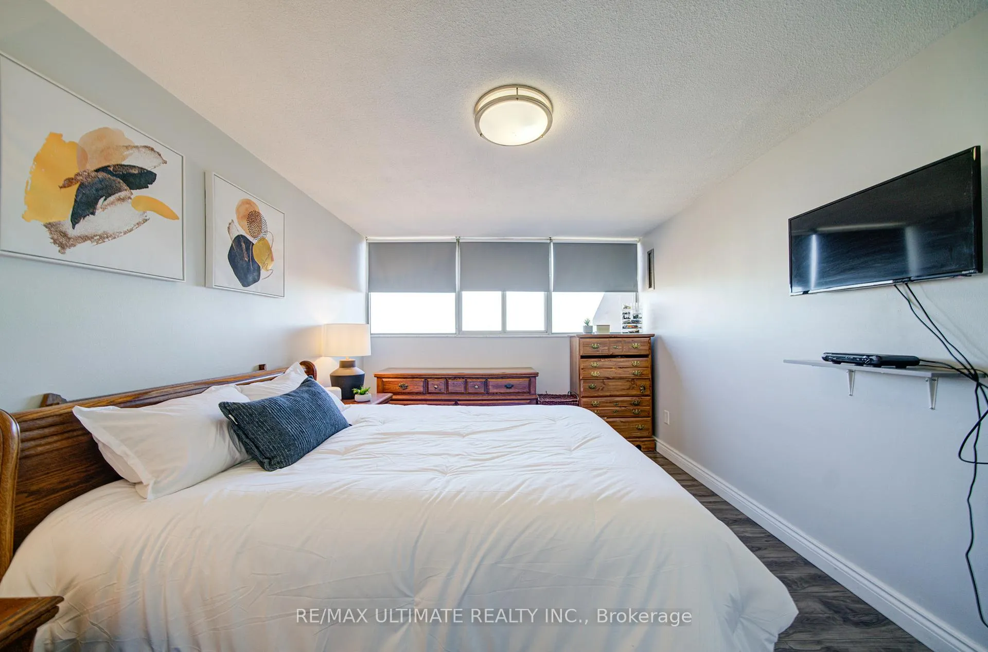 Photo 25 of Unit Ph#11, 11 Wincott Drive, Etobicoke, Kingsview Village-The Westway — HOMEH