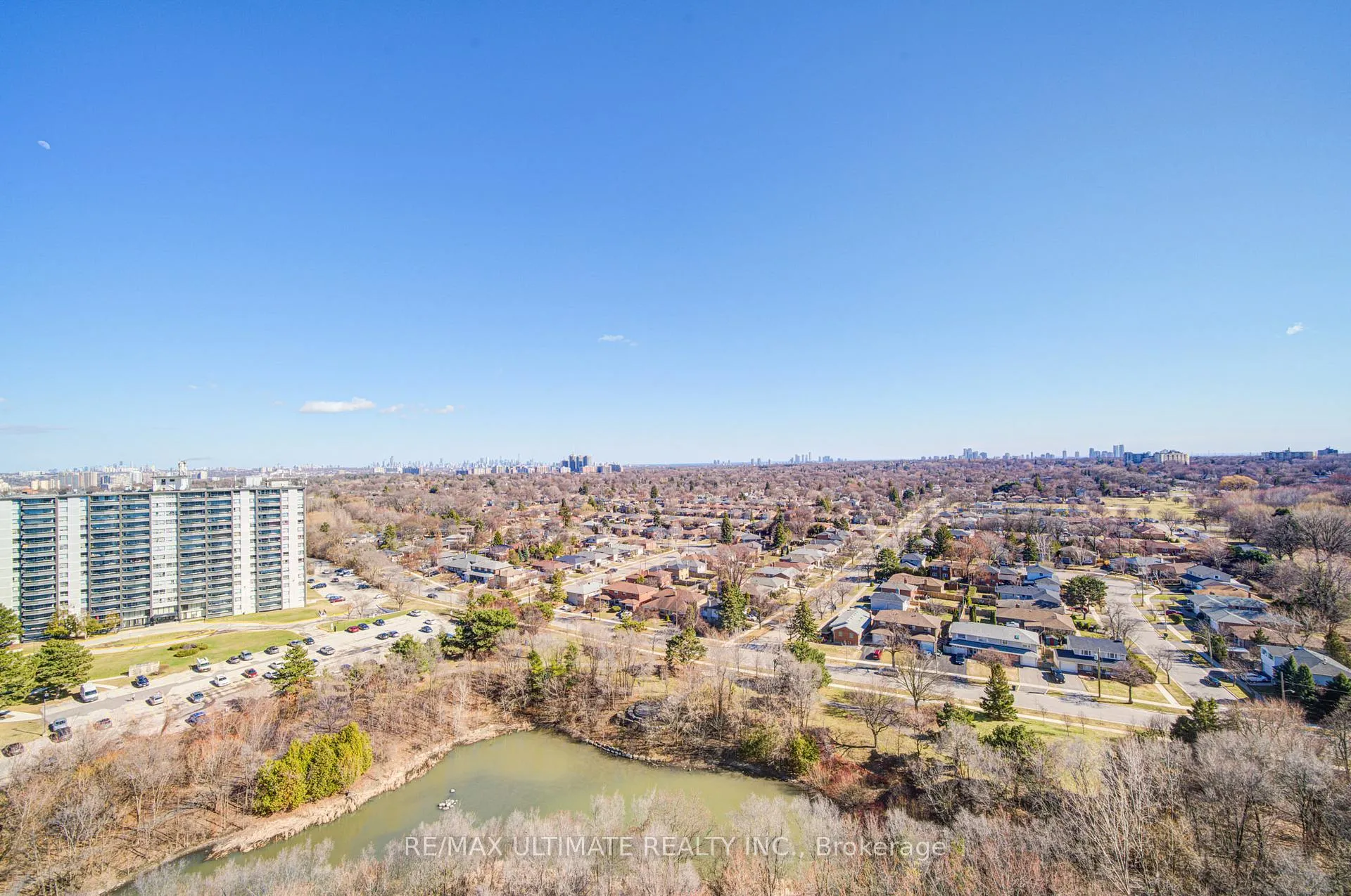 Photo 29 of Unit Ph#11, 11 Wincott Drive, Etobicoke, Kingsview Village-The Westway — HOMEH