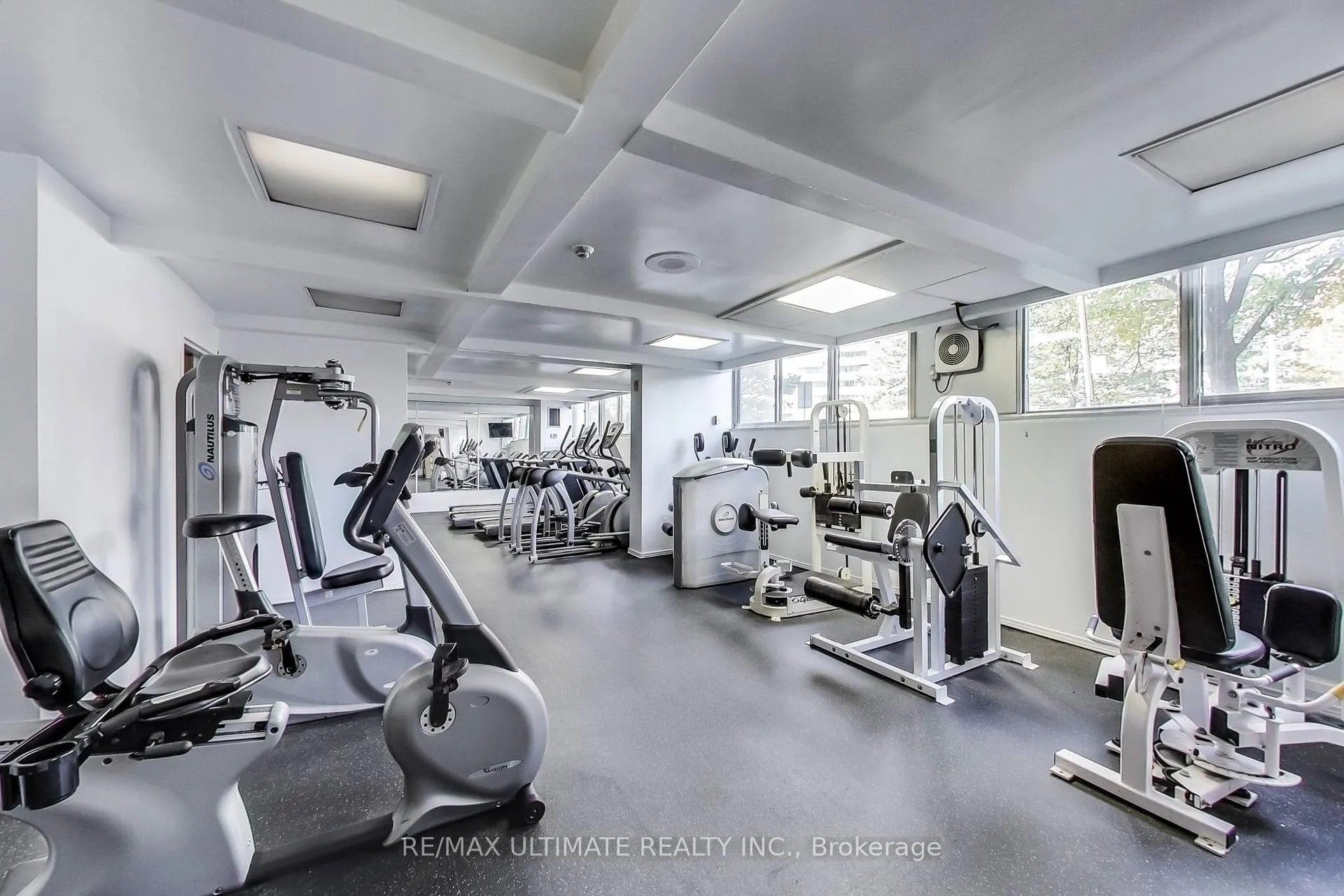 Photo 33 of Unit Ph#11, 11 Wincott Drive, Etobicoke, Kingsview Village-The Westway — HOMEH