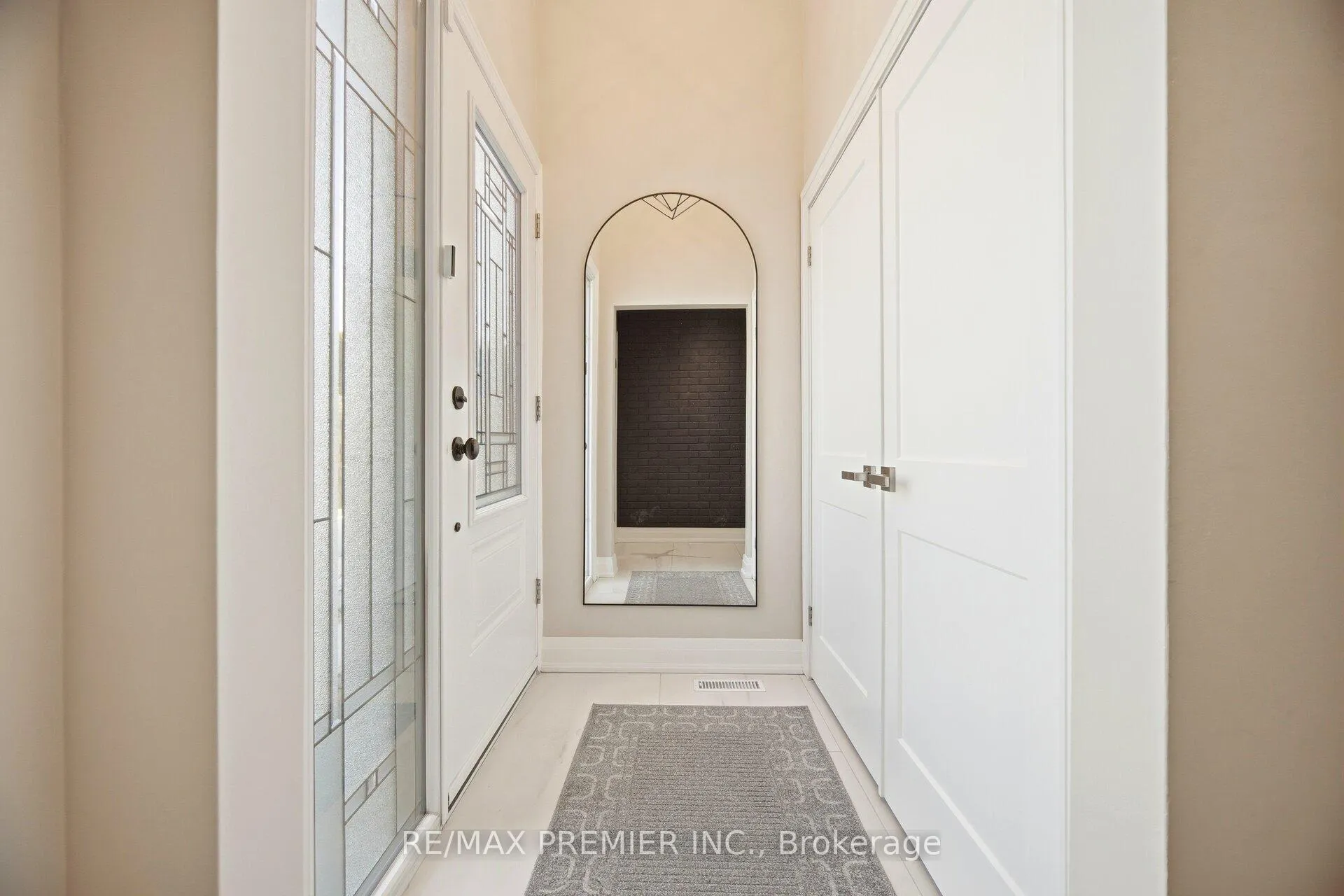 Photo 6 of 267 Jeffcoat Drive, Etobicoke, West Humber-Clairville — HOMEH