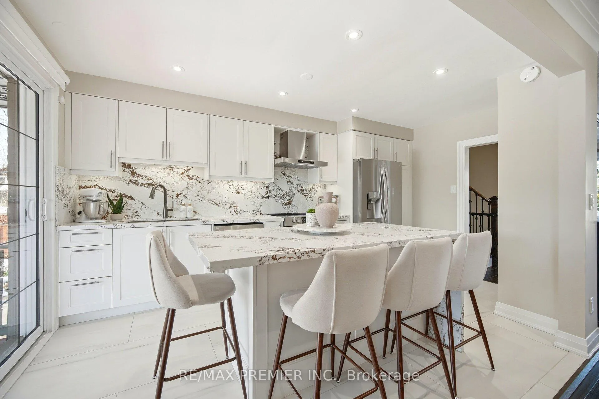 Photo 18 of 267 Jeffcoat Drive, Etobicoke, West Humber-Clairville — HOMEH