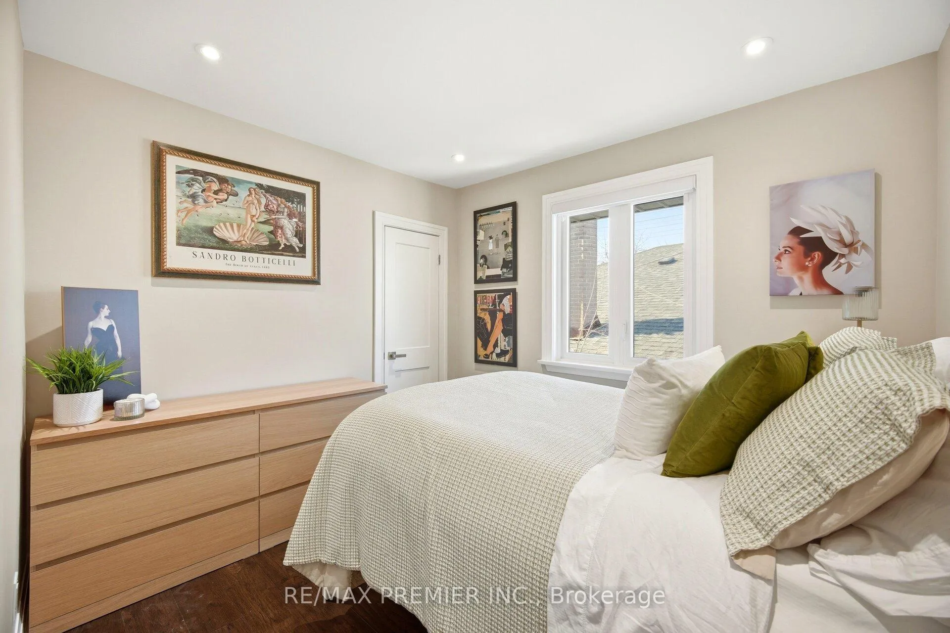 Photo 30 of 267 Jeffcoat Drive, Etobicoke, West Humber-Clairville — HOMEH