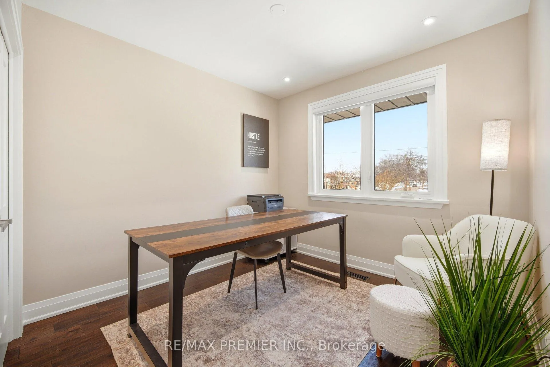 Photo 32 of 267 Jeffcoat Drive, Etobicoke, West Humber-Clairville — HOMEH