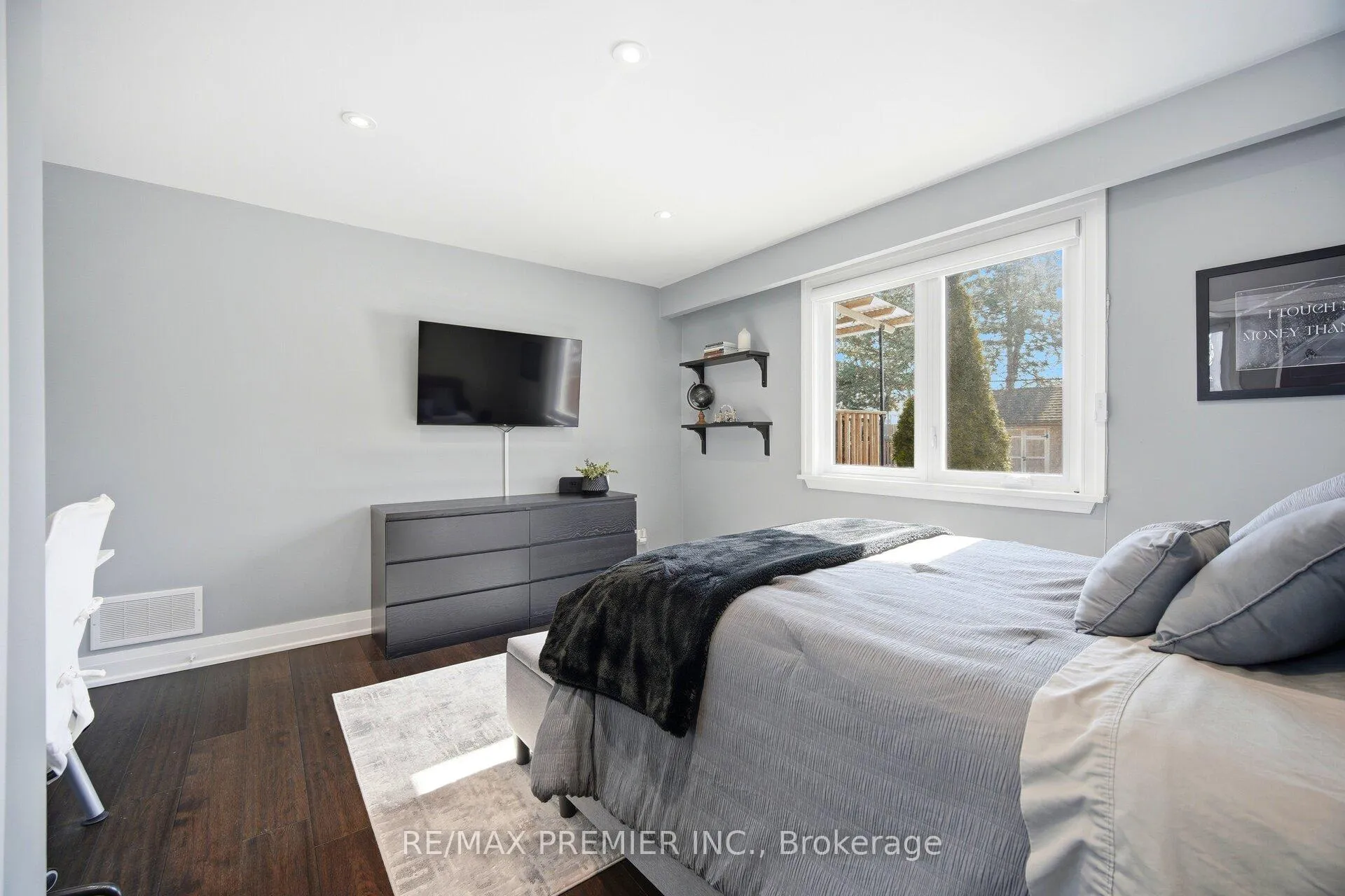 Photo 37 of 267 Jeffcoat Drive, Etobicoke, West Humber-Clairville — HOMEH