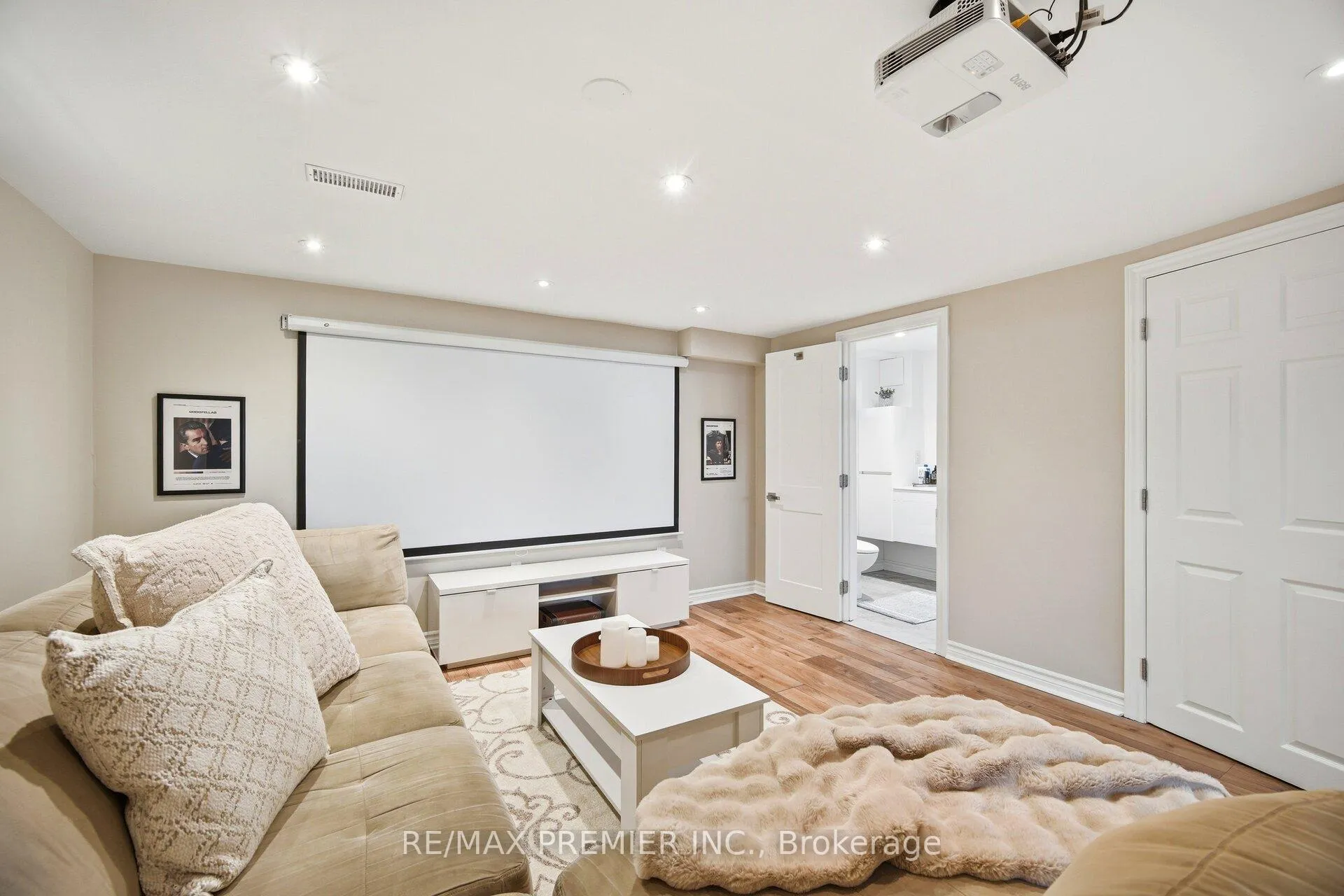 Photo 40 of 267 Jeffcoat Drive, Etobicoke, West Humber-Clairville — HOMEH