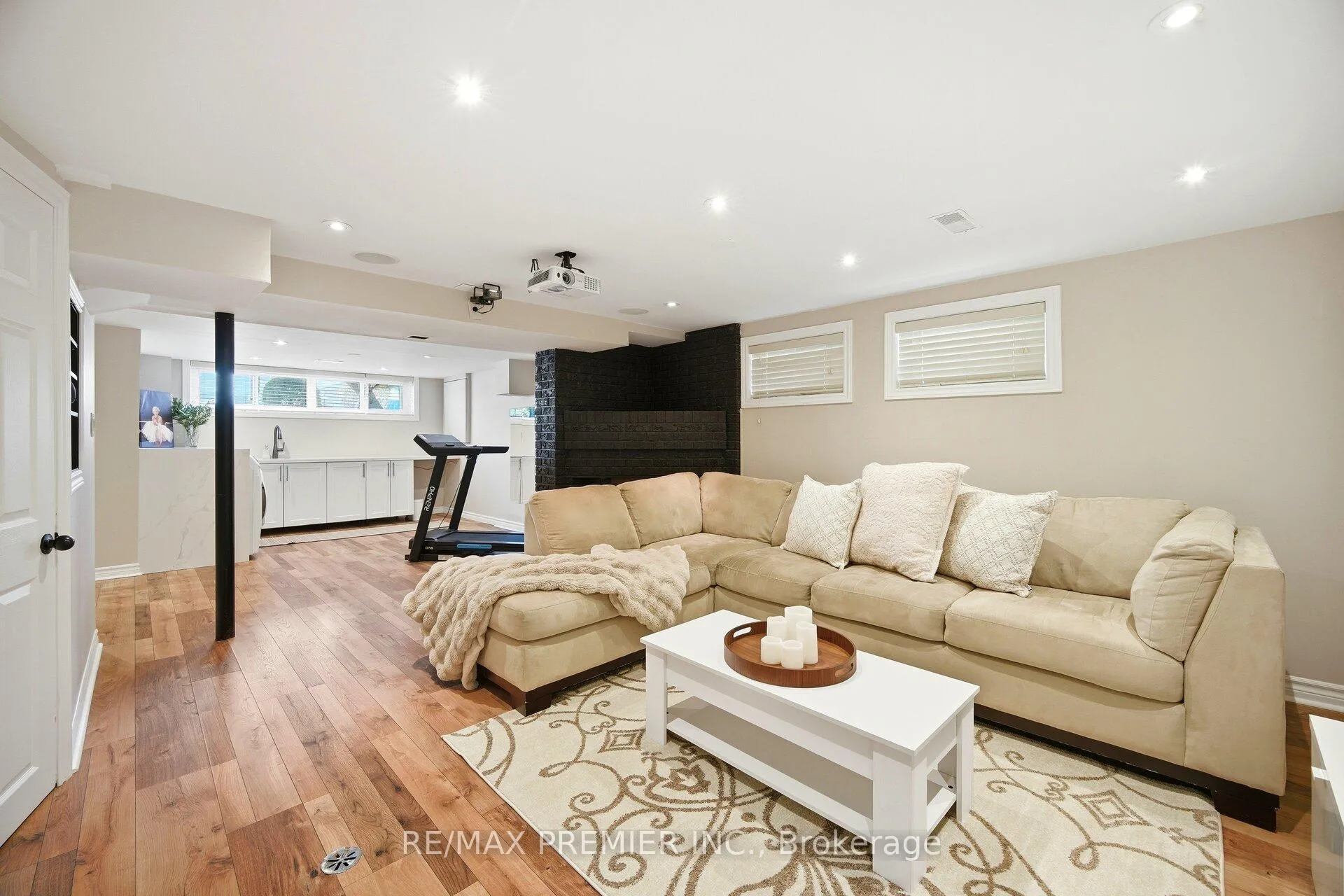 Photo 41 of 267 Jeffcoat Drive, Etobicoke, West Humber-Clairville — HOMEH
