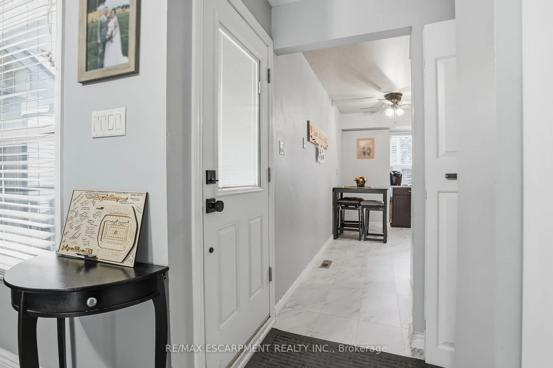 Photo 3 of 16 Enfield Crescent, Brantford — HOMEH