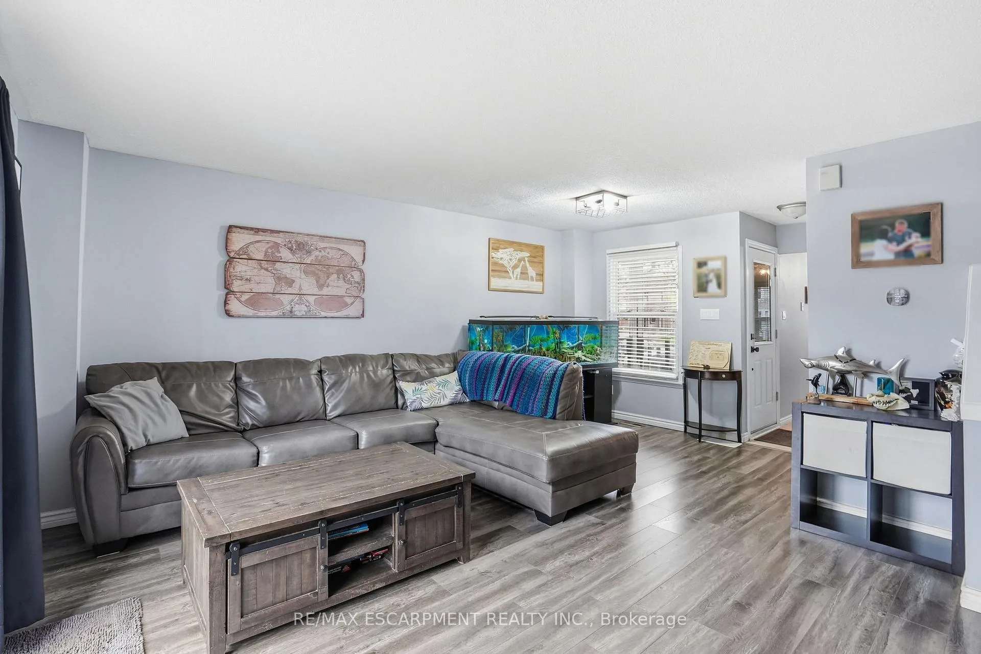 Photo 12 of 16 Enfield Crescent, Brantford — HOMEH