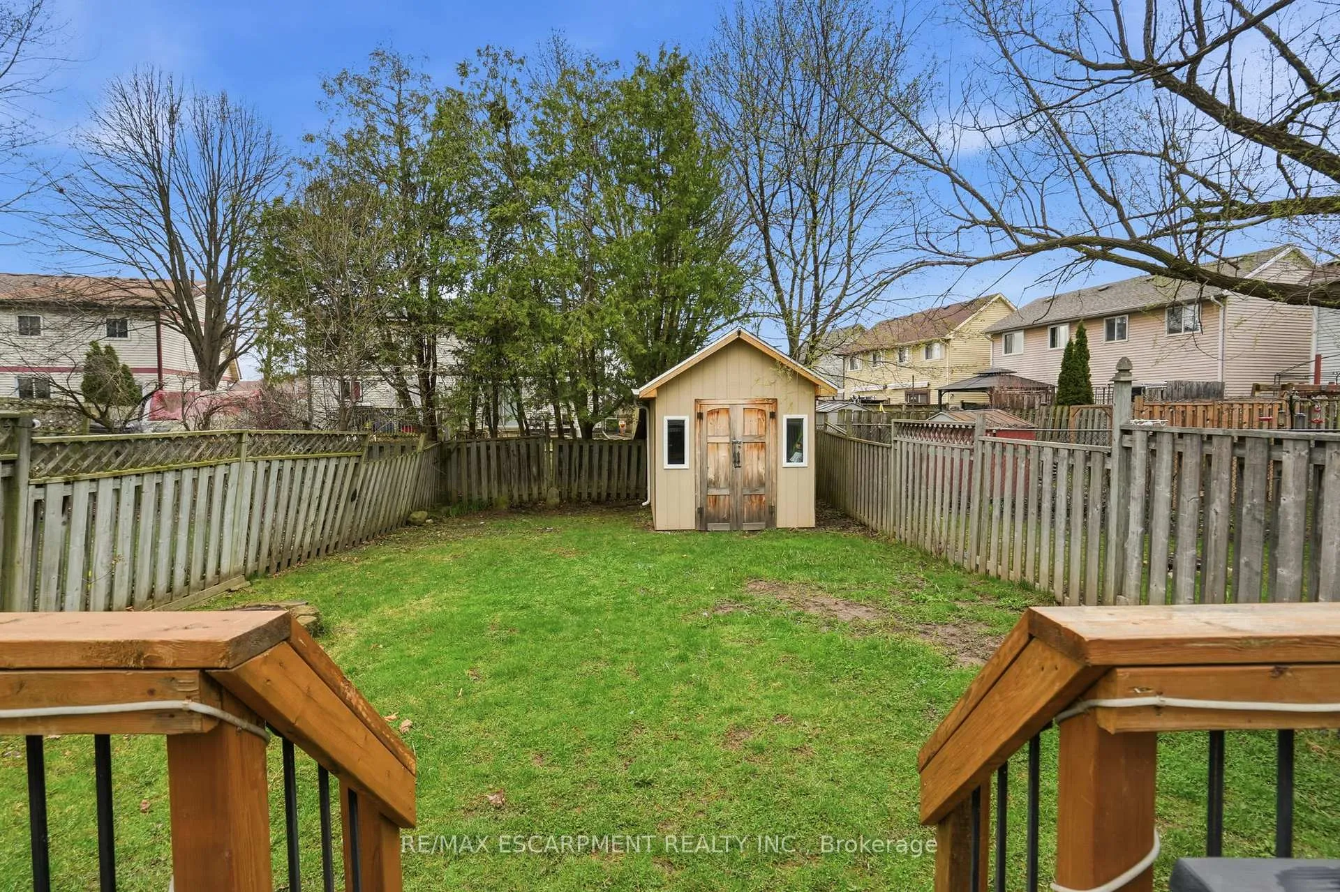 Photo 34 of 16 Enfield Crescent, Brantford — HOMEH
