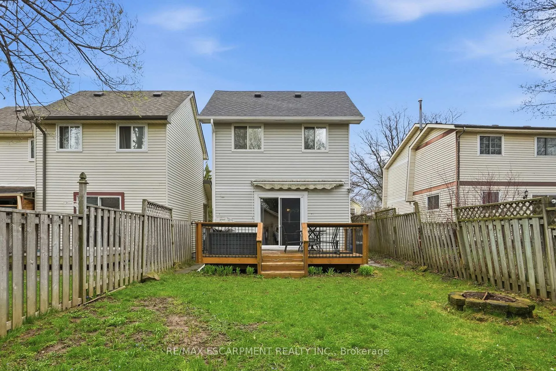 Photo 37 of 16 Enfield Crescent, Brantford — HOMEH