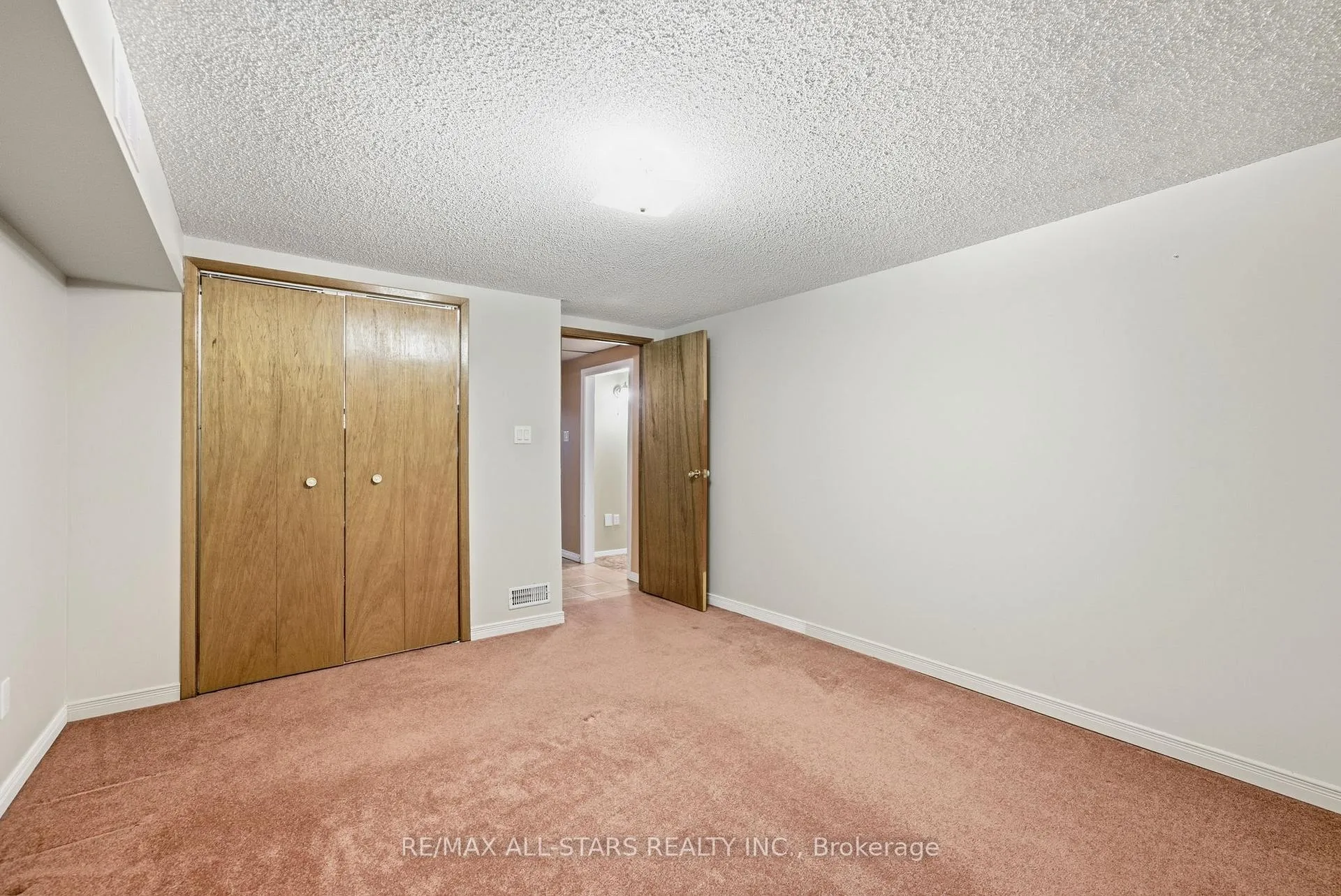 Photo 27 of 20 Hurd Street, Scugog, Port Perry — HOMEH