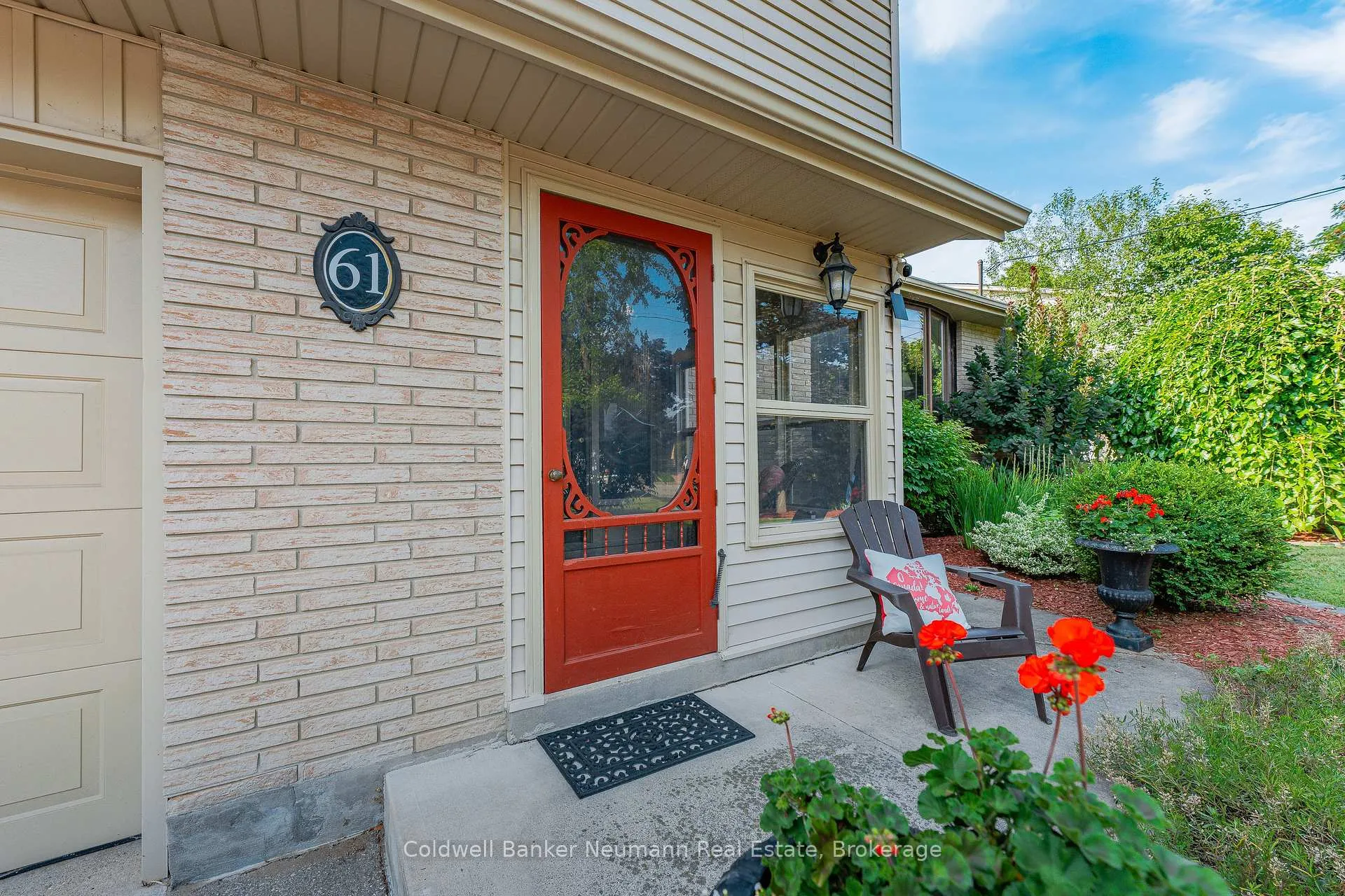 Photo 5 of 61 Bellevue Street, Guelph, Dovercliffe Park/Old University — HOMEH