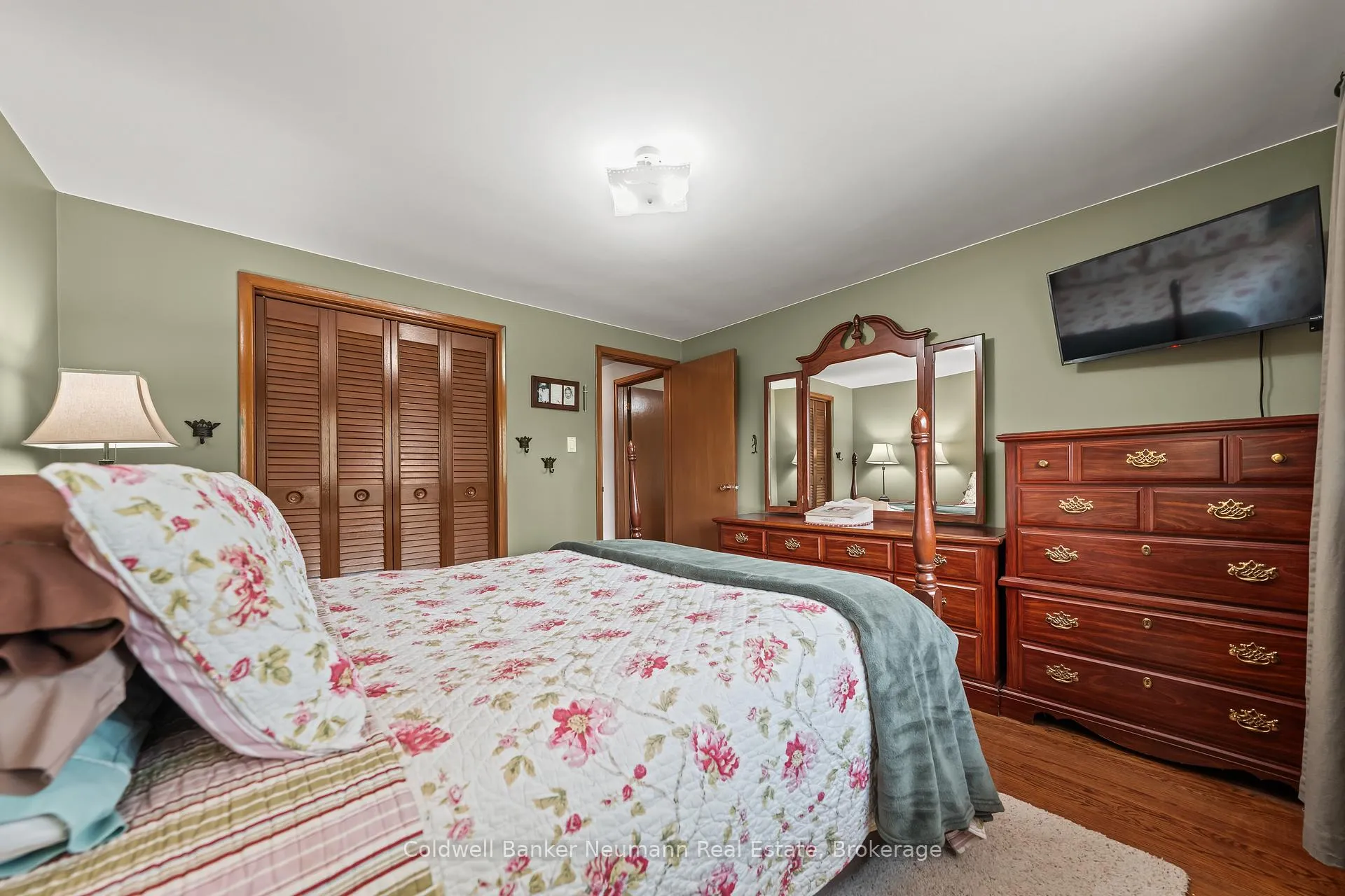 Photo 23 of 61 Bellevue Street, Guelph, Dovercliffe Park/Old University — HOMEH