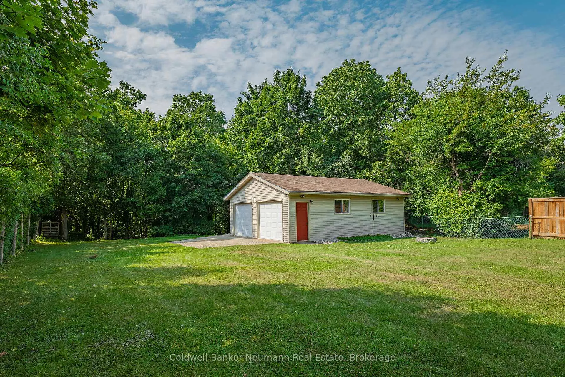 Photo 43 of 61 Bellevue Street, Guelph, Dovercliffe Park/Old University — HOMEH