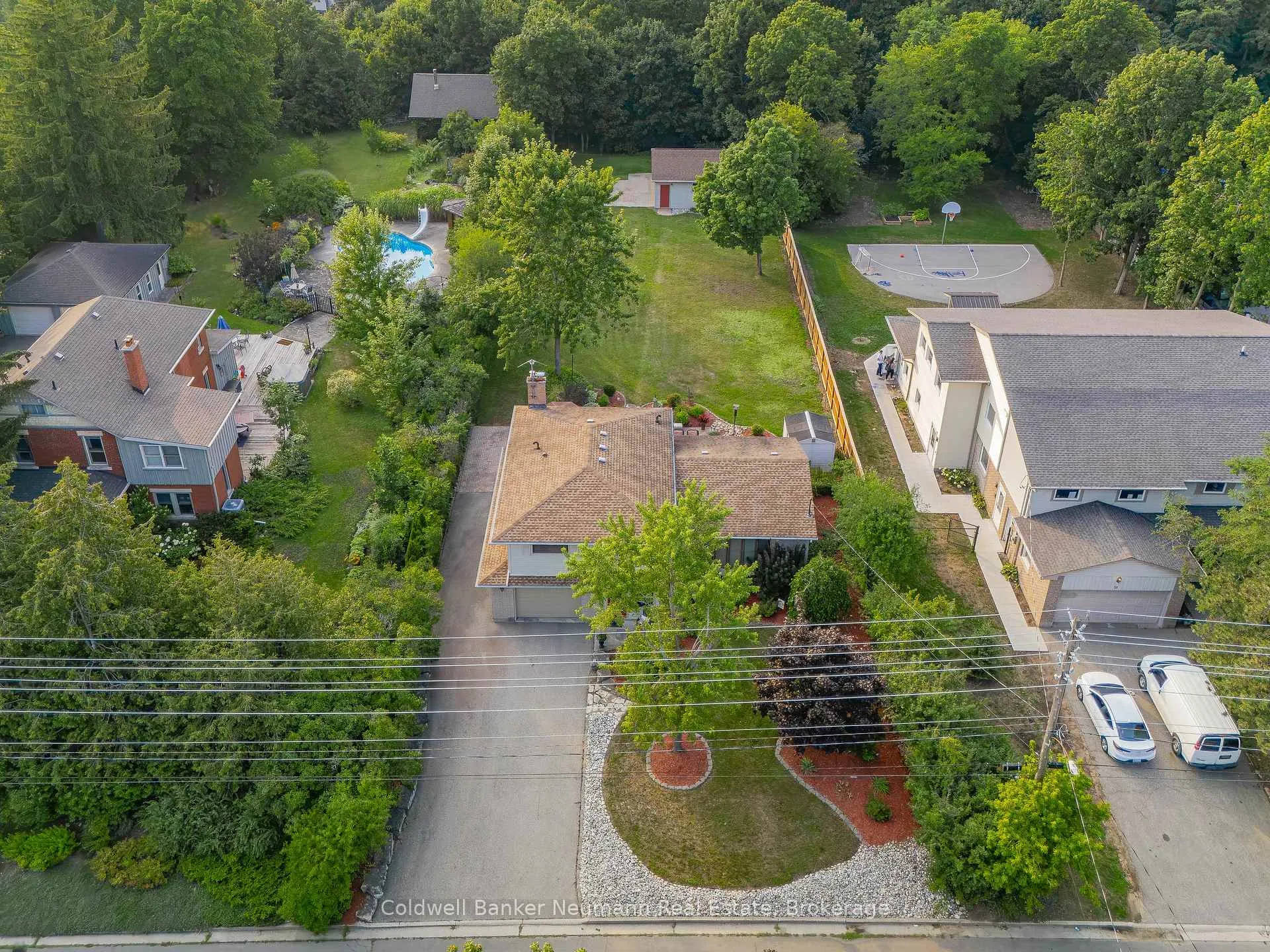 Photo 49 of 61 Bellevue Street, Guelph, Dovercliffe Park/Old University — HOMEH