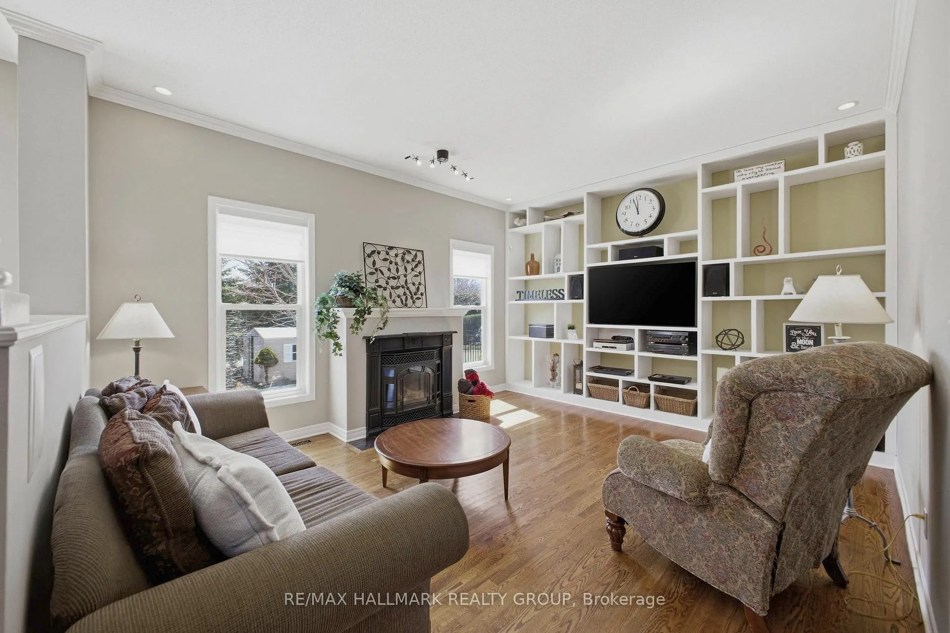 Photo 6 of 47 Snowberry Way, Ottawa, Stittsville (South) — HOMEH