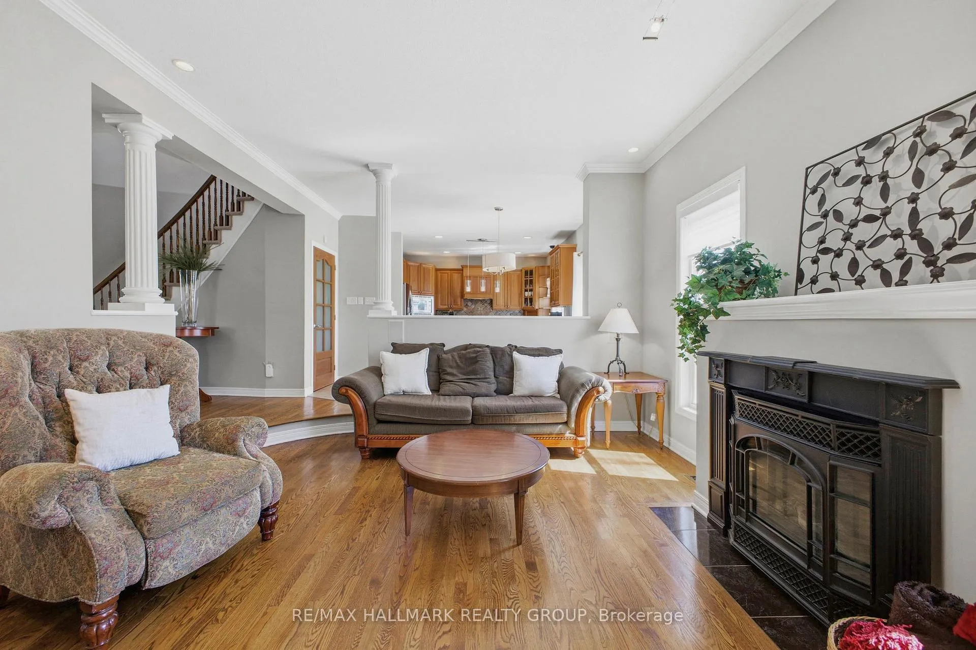 Photo 7 of 47 Snowberry Way, Ottawa, Stittsville (South) — HOMEH