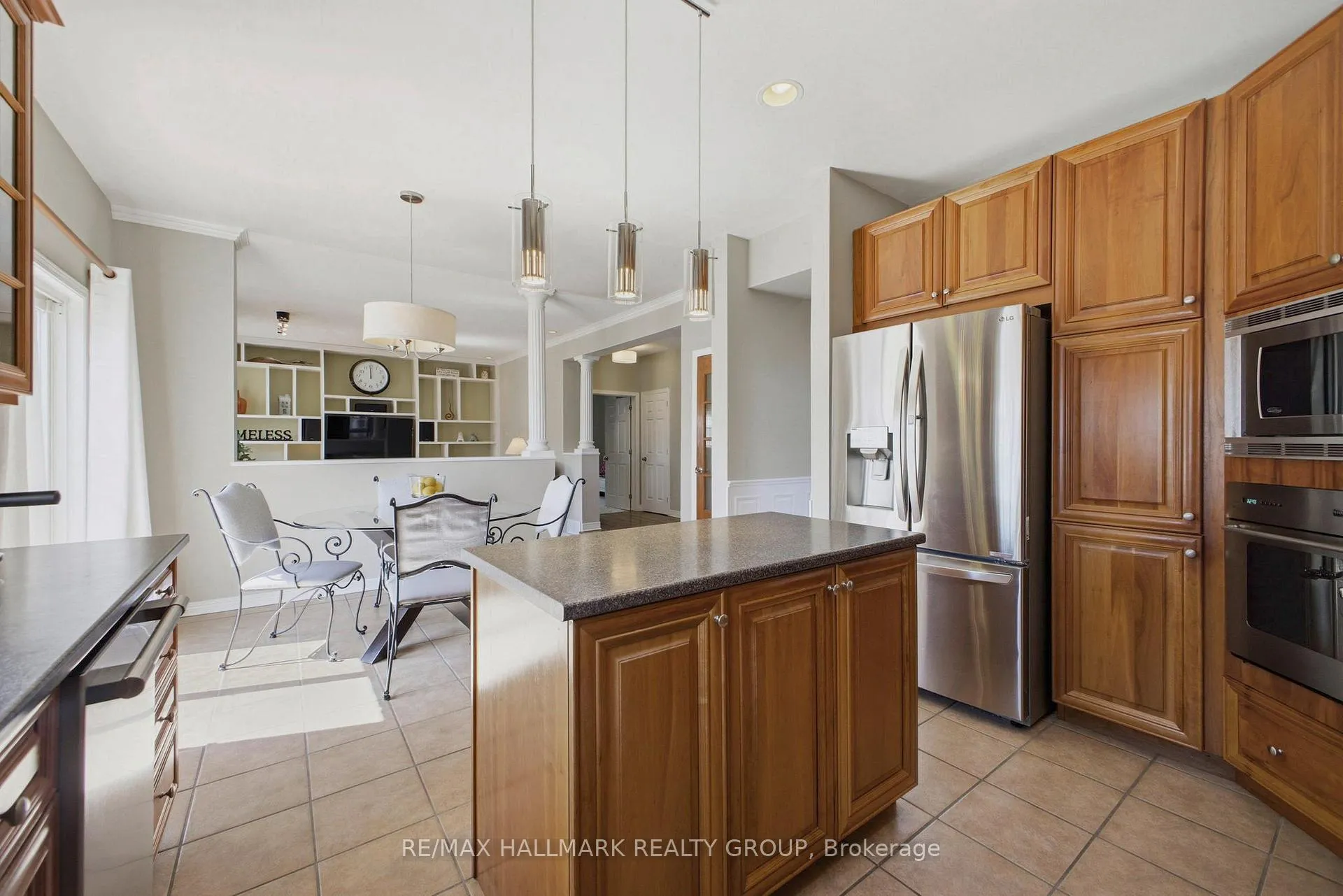 Photo 11 of 47 Snowberry Way, Ottawa, Stittsville (South) — HOMEH