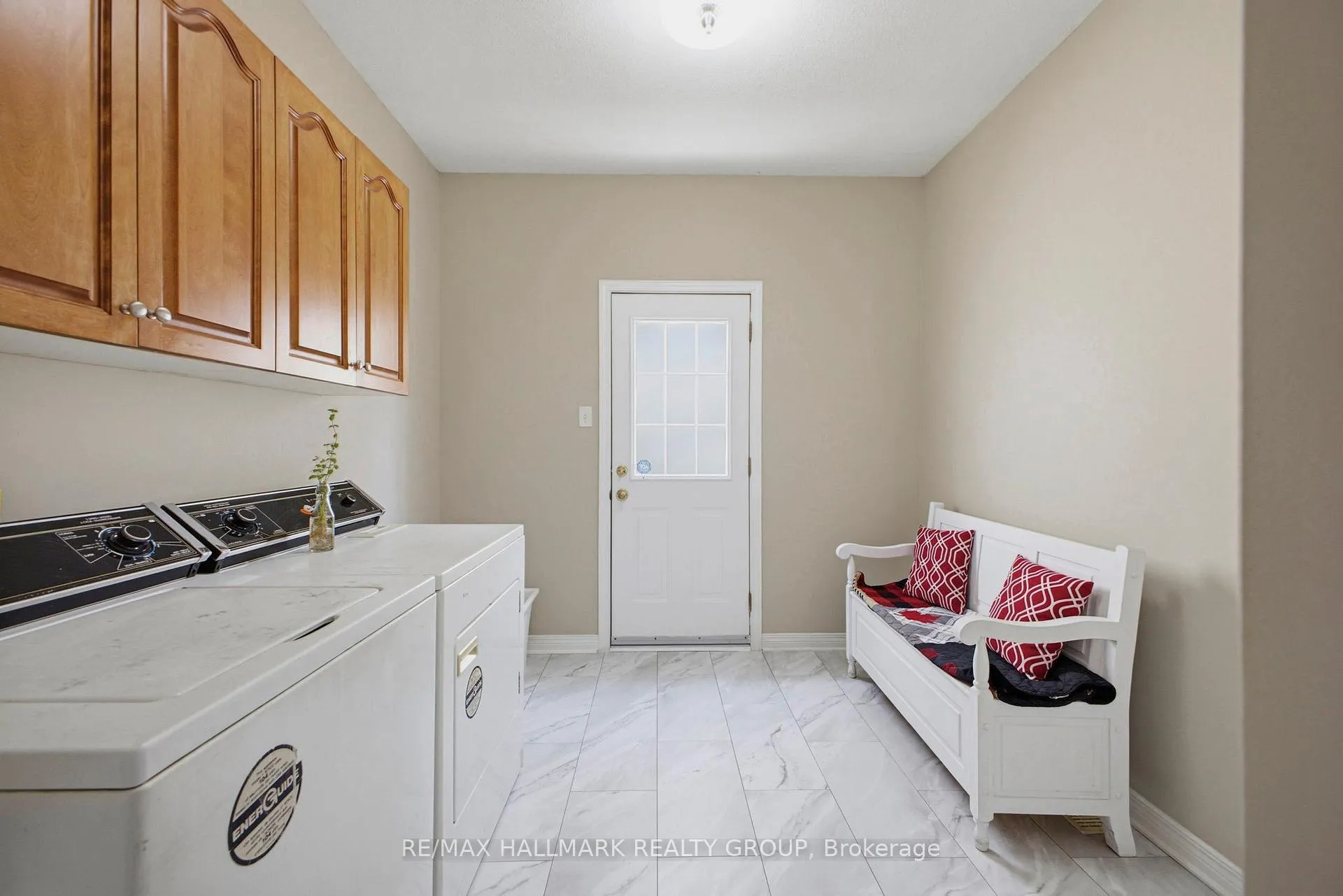 Photo 15 of 47 Snowberry Way, Ottawa, Stittsville (South) — HOMEH