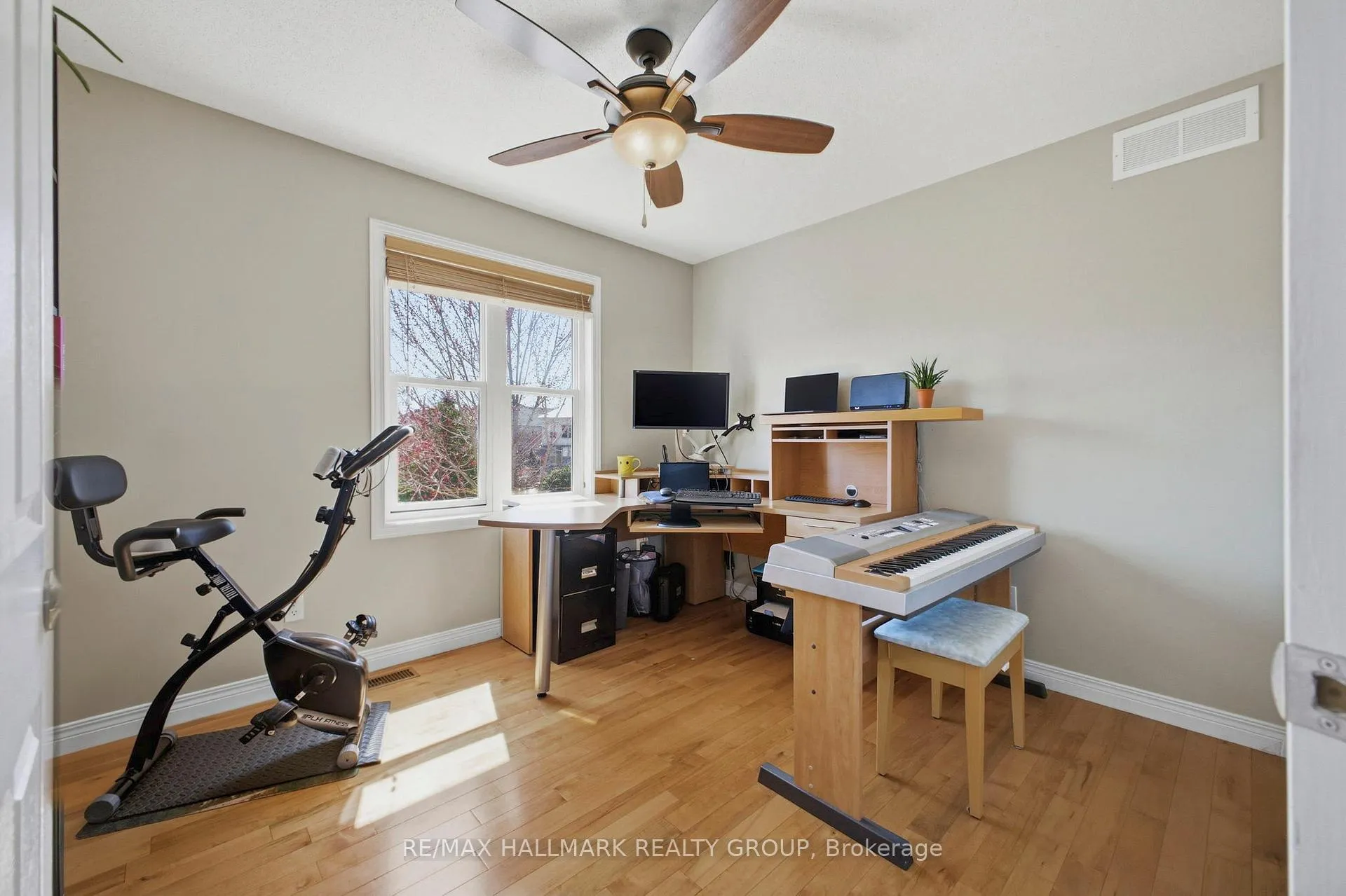 Photo 21 of 47 Snowberry Way, Ottawa, Stittsville (South) — HOMEH