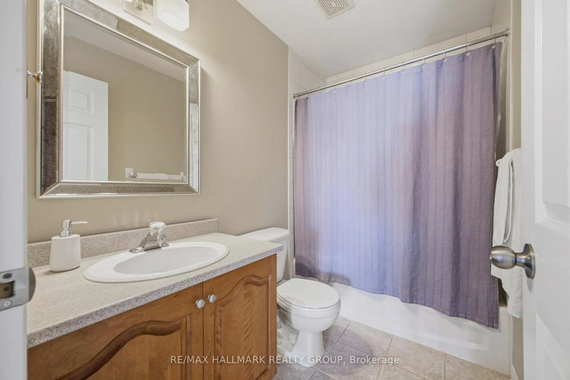 Photo 22 of 47 Snowberry Way, Ottawa, Stittsville (South) — HOMEH