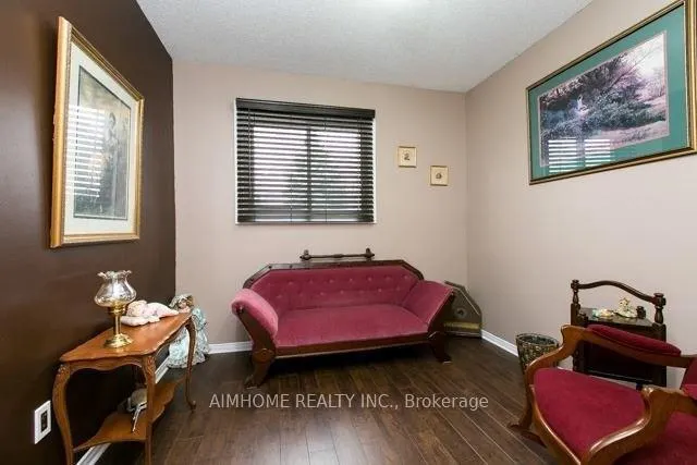 Photo 5 of 107 Trothen Circle, Markham, Markham Village — HOMEH