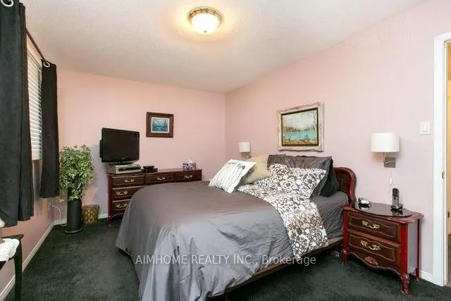 Photo 8 of 107 Trothen Circle, Markham, Markham Village — HOMEH