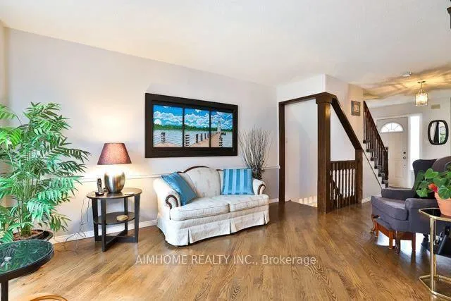 Photo 12 of 107 Trothen Circle, Markham, Markham Village — HOMEH