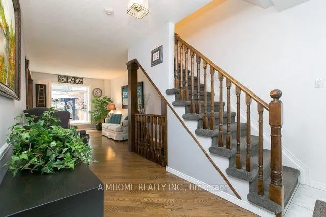 Photo 14 of 107 Trothen Circle, Markham, Markham Village — HOMEH