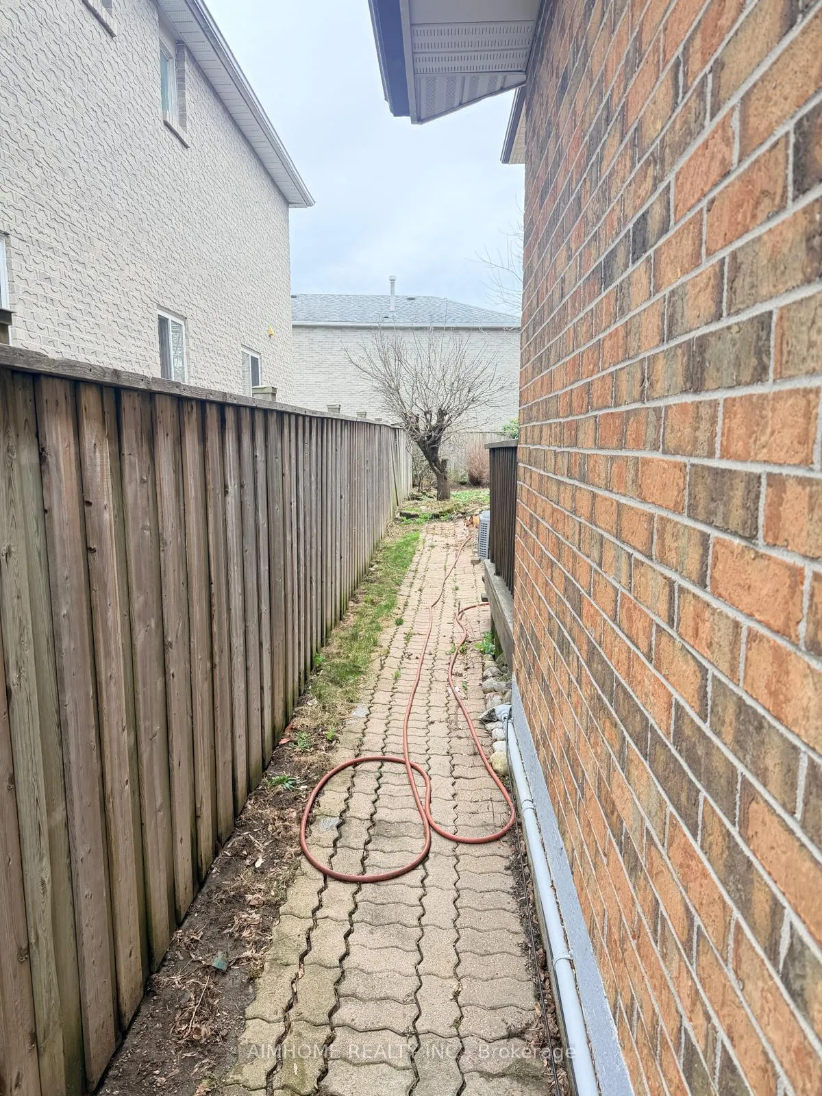 Photo 15 of 107 Trothen Circle, Markham, Markham Village — HOMEH