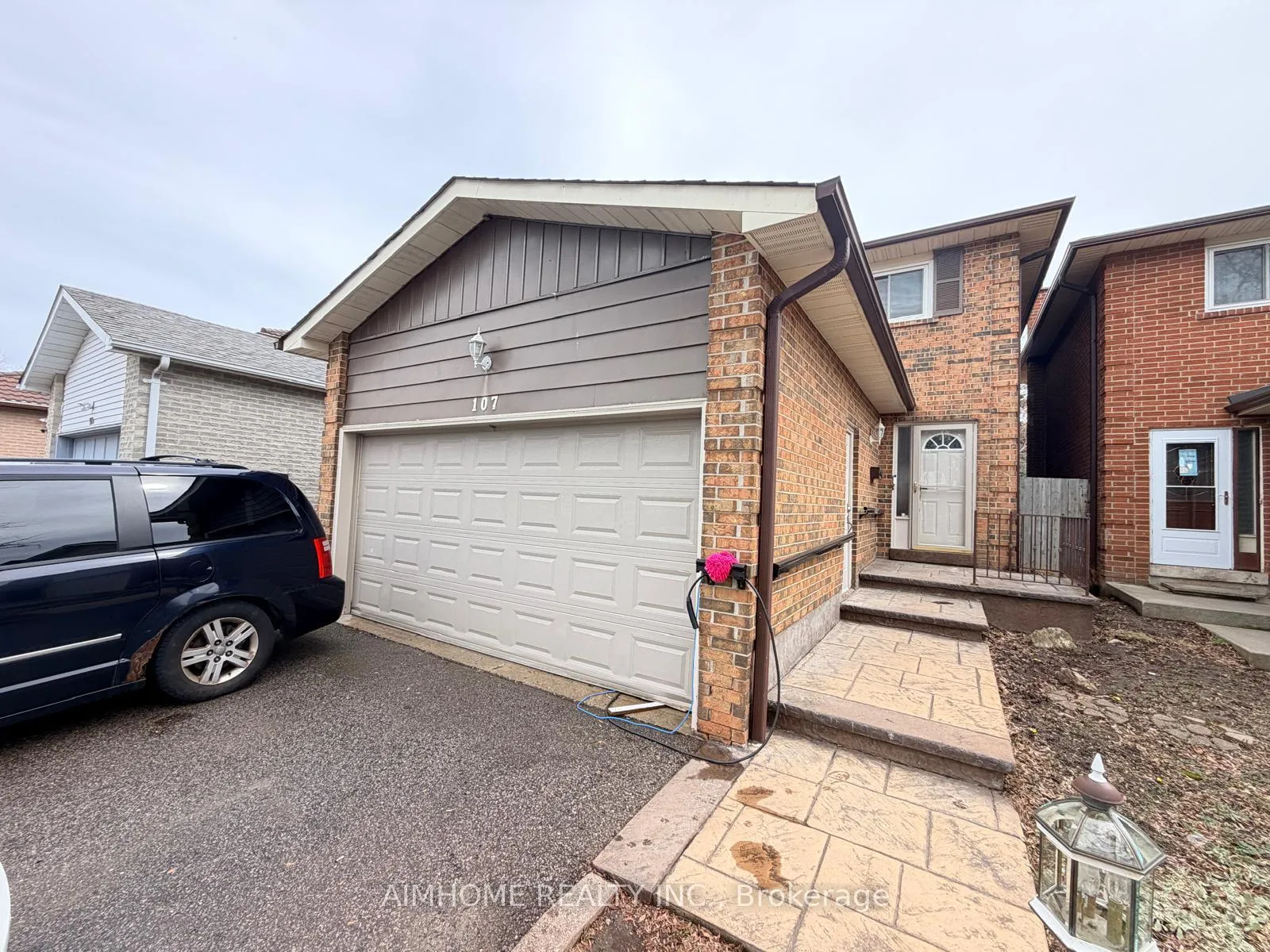 Photo 16 of 107 Trothen Circle, Markham, Markham Village — HOMEH