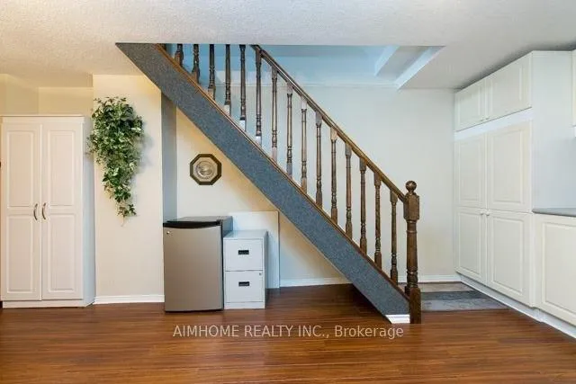 Photo 17 of 107 Trothen Circle, Markham, Markham Village — HOMEH
