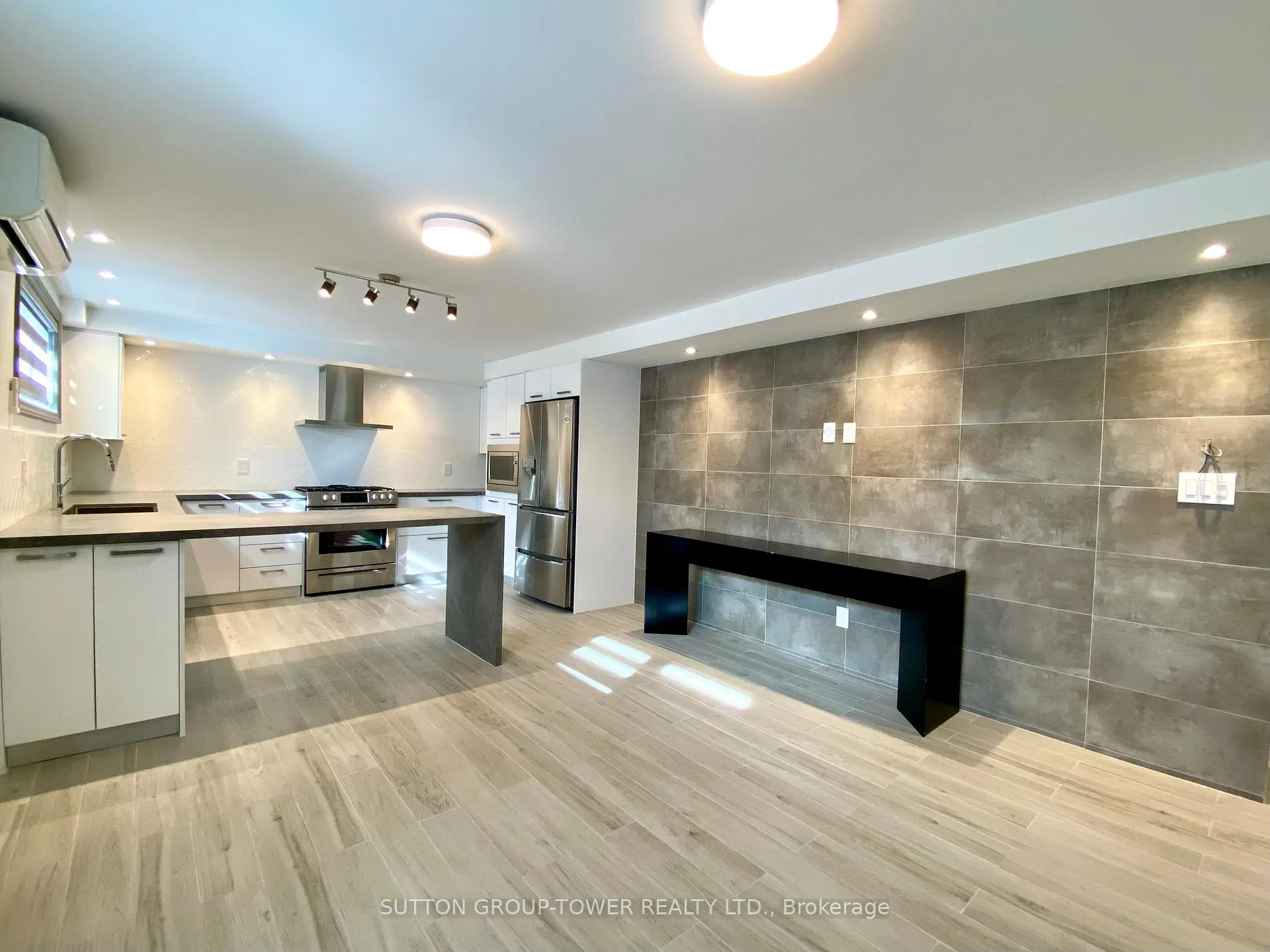 Photo 1 of Unit Unit 1, 2036 Davenport Road, Toronto, Weston-Pellam Park — HOMEH