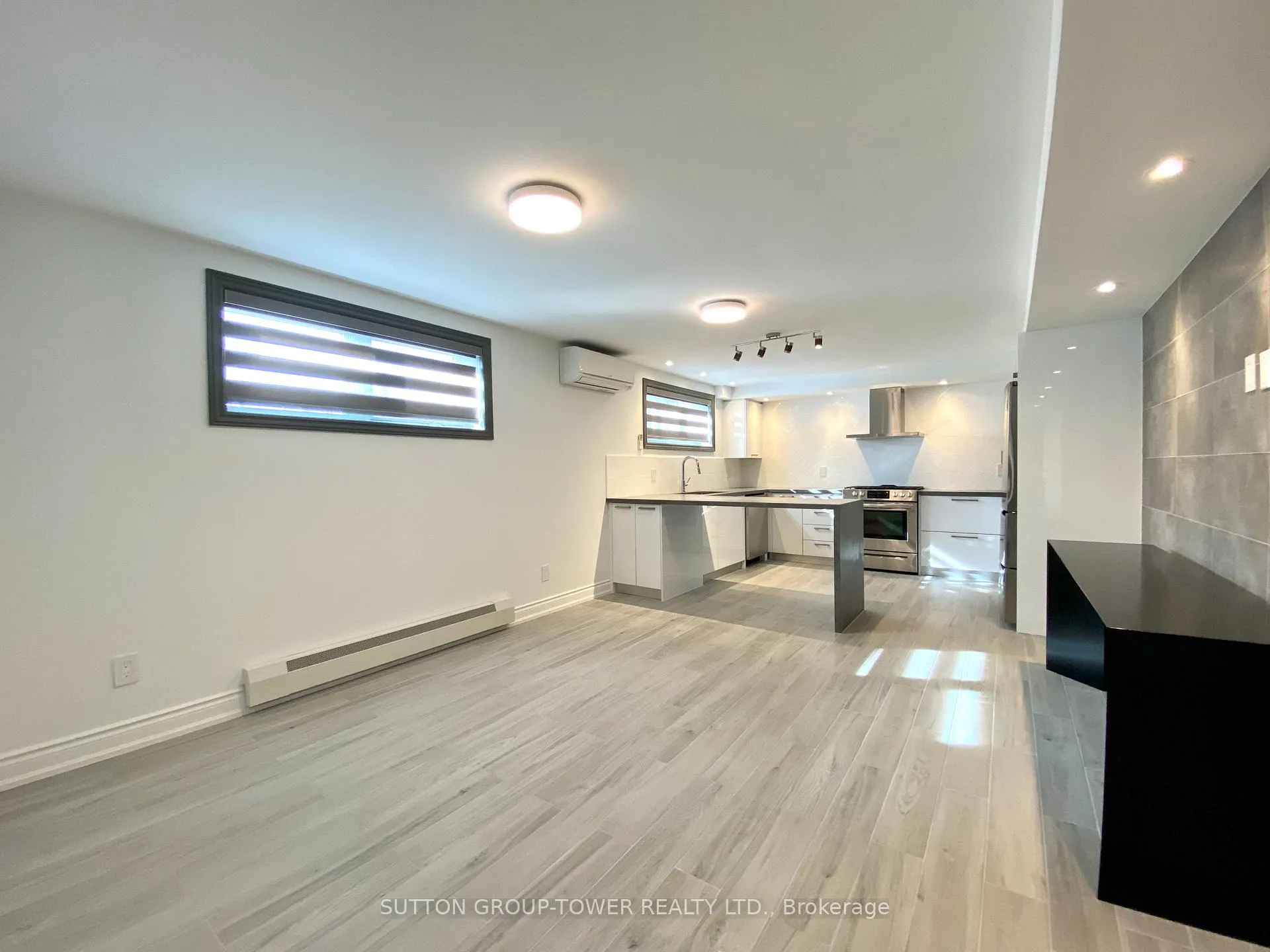 Photo 3 of Unit Unit 1, 2036 Davenport Road, Toronto, Weston-Pellam Park — HOMEH