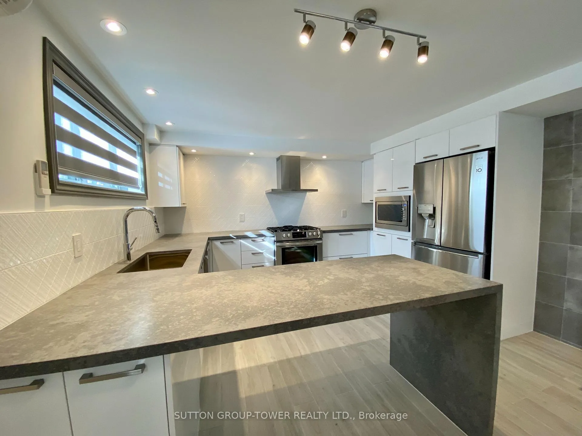 Photo 4 of Unit Unit 1, 2036 Davenport Road, Toronto, Weston-Pellam Park — HOMEH