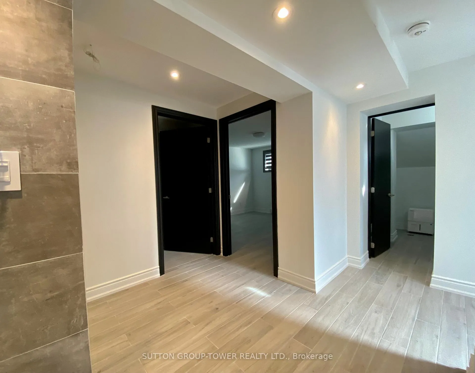 Photo 8 of Unit Unit 1, 2036 Davenport Road, Toronto, Weston-Pellam Park — HOMEH