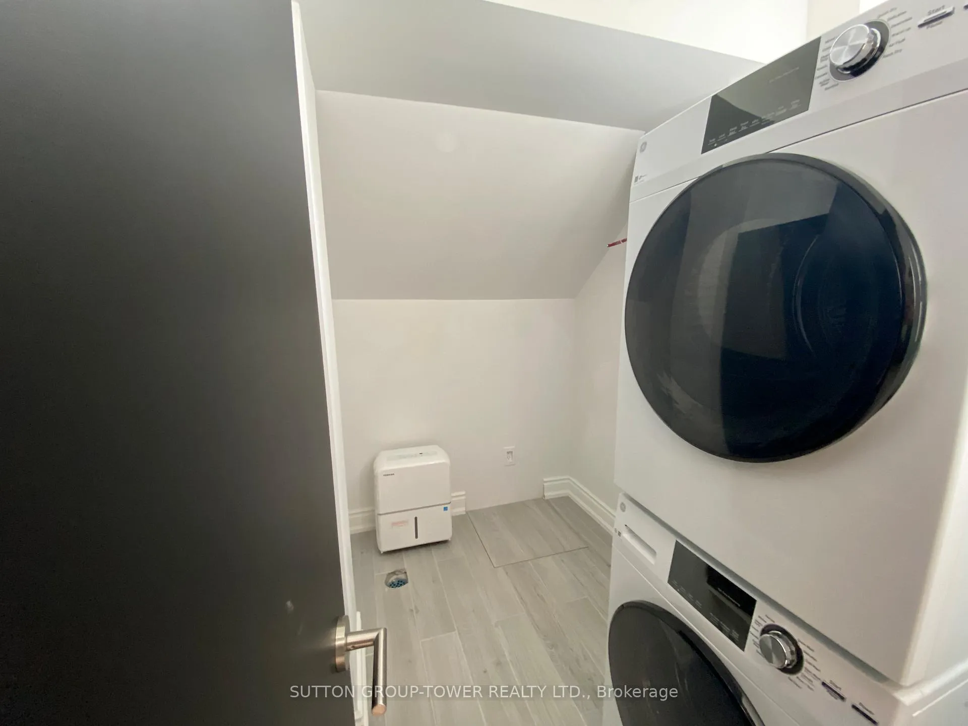 Photo 14 of Unit Unit 1, 2036 Davenport Road, Toronto, Weston-Pellam Park — HOMEH