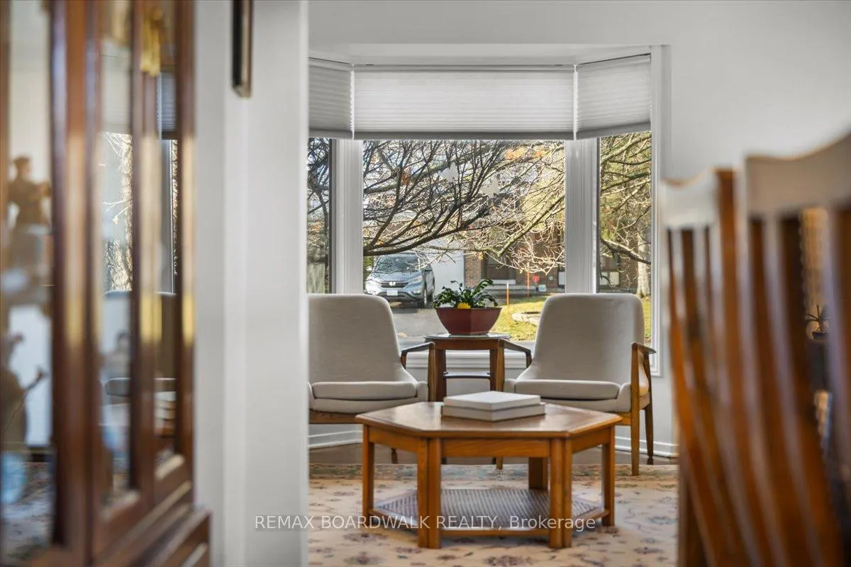 Photo 9 of 6241 St Albans Court, Ottawa, Convent Glen North — HOMEH