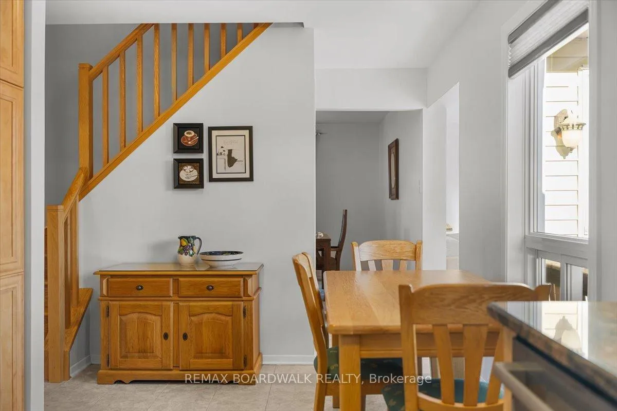 Photo 17 of 6241 St Albans Court, Ottawa, Convent Glen North — HOMEH