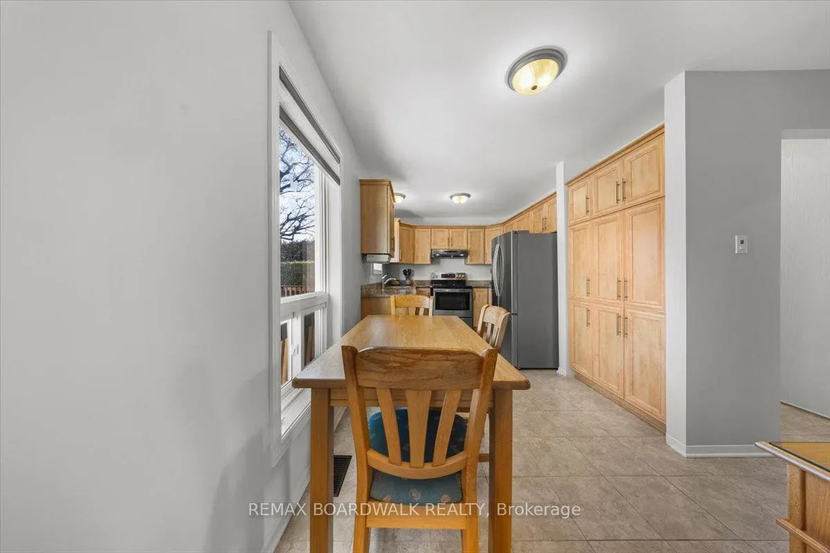 Photo 18 of 6241 St Albans Court, Ottawa, Convent Glen North — HOMEH