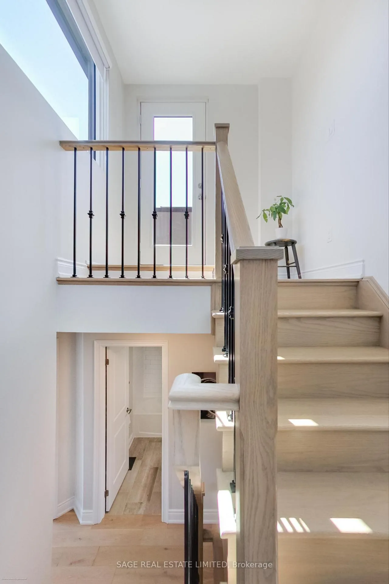 Photo 24 of 66 Pony Farm Drive, Etobicoke, Willowridge-Martingrove-Richview — HOMEH