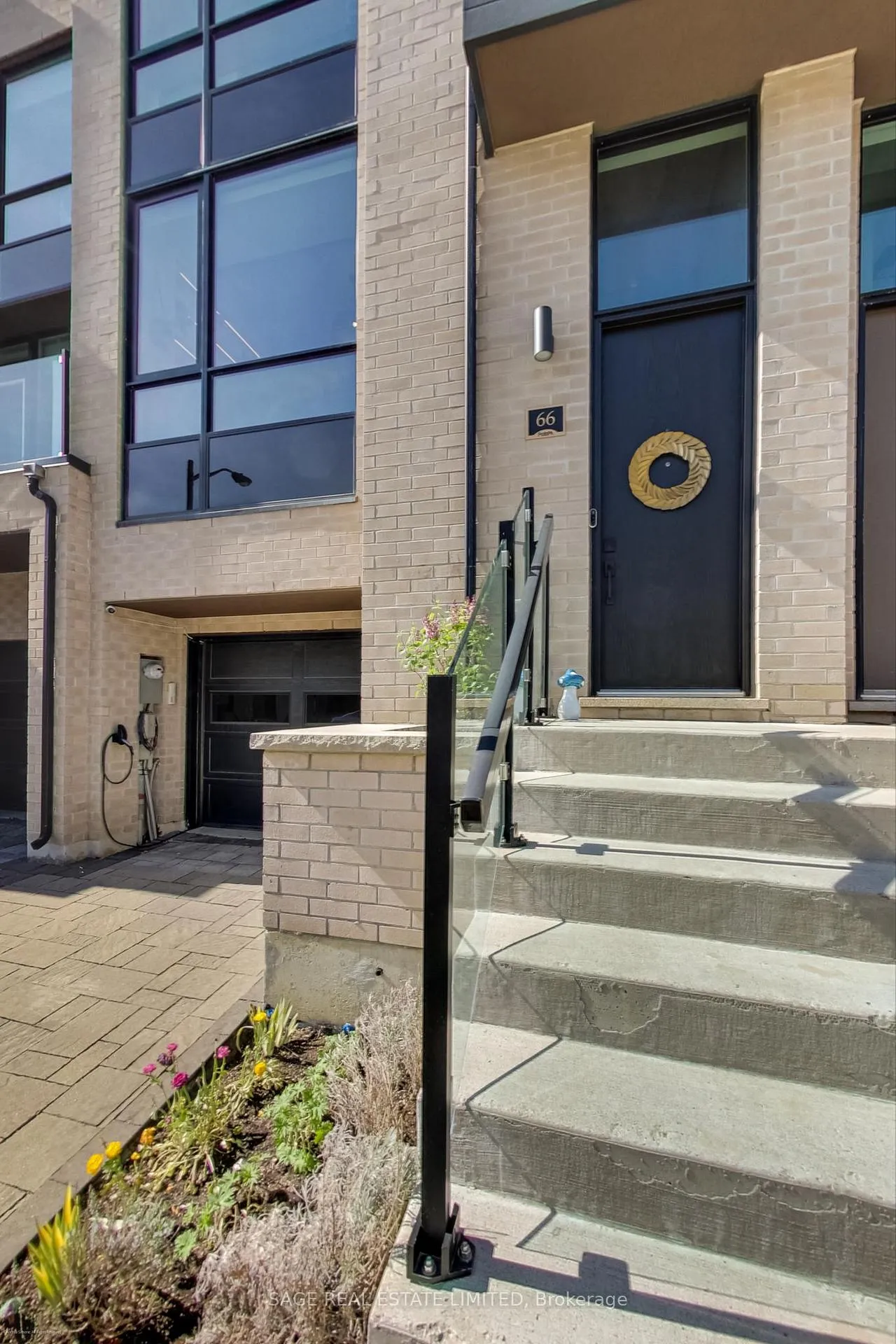 Photo 34 of 66 Pony Farm Drive, Etobicoke, Willowridge-Martingrove-Richview — HOMEH