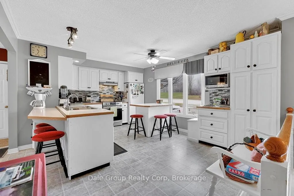 Photo 5 of 41850 Moncrieff Road E, Morris Turnberry, Morris — HOMEH