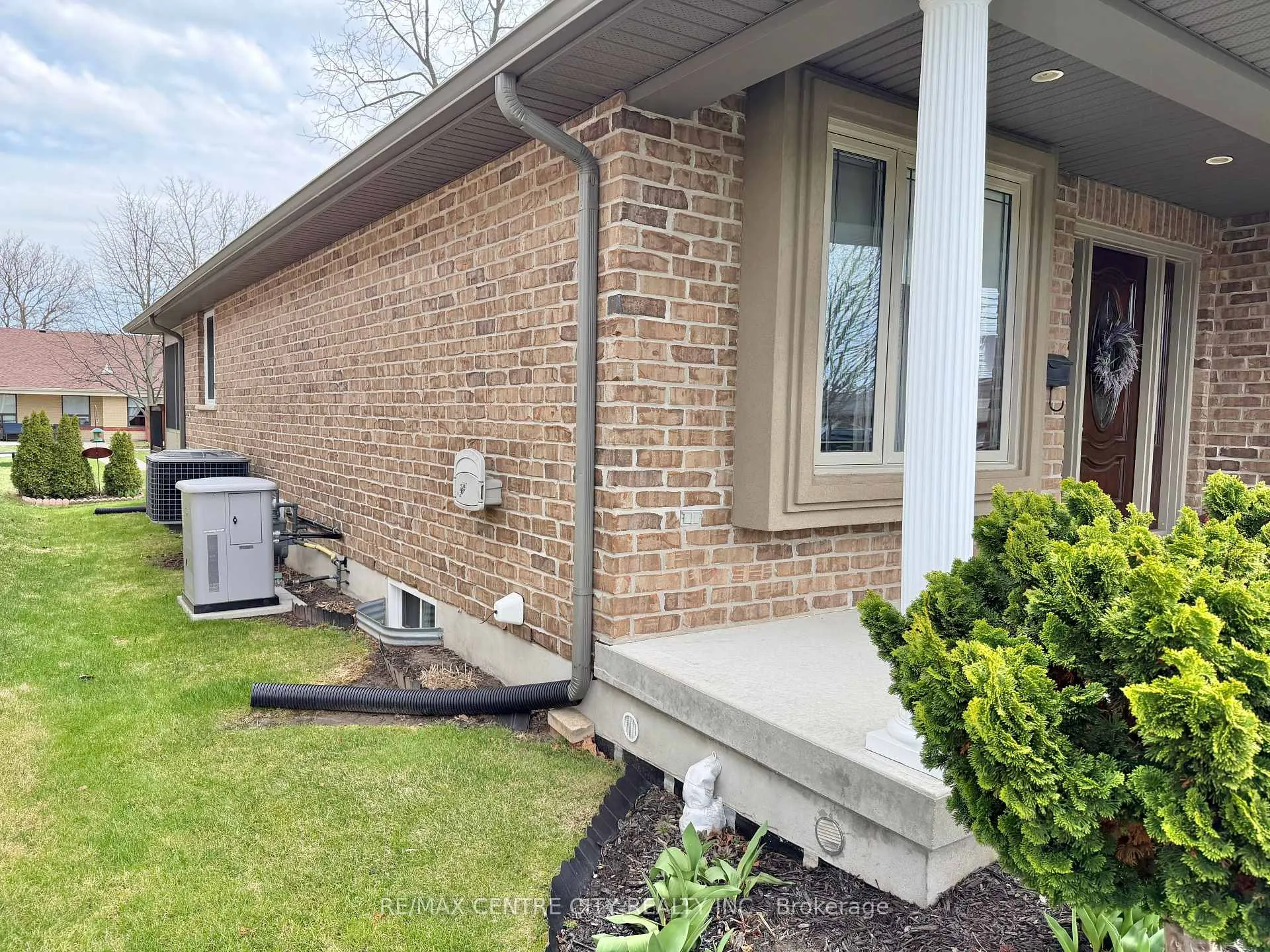 Photo 6 of 15 Holland Avenue, Aylmer — HOMEH
