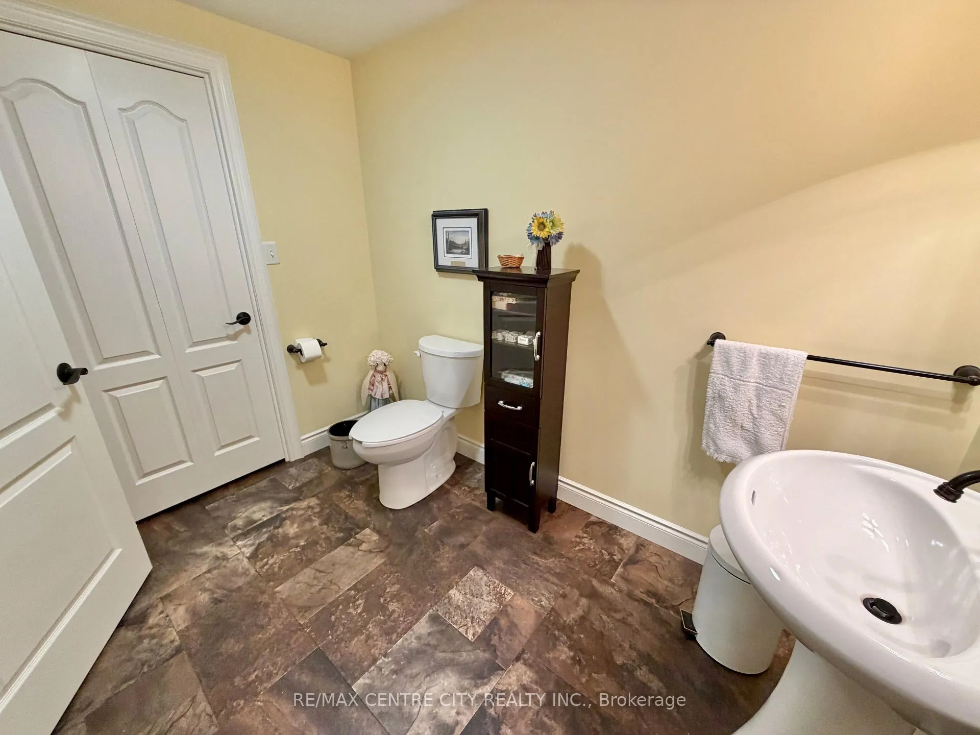 Photo 46 of 15 Holland Avenue, Aylmer — HOMEH