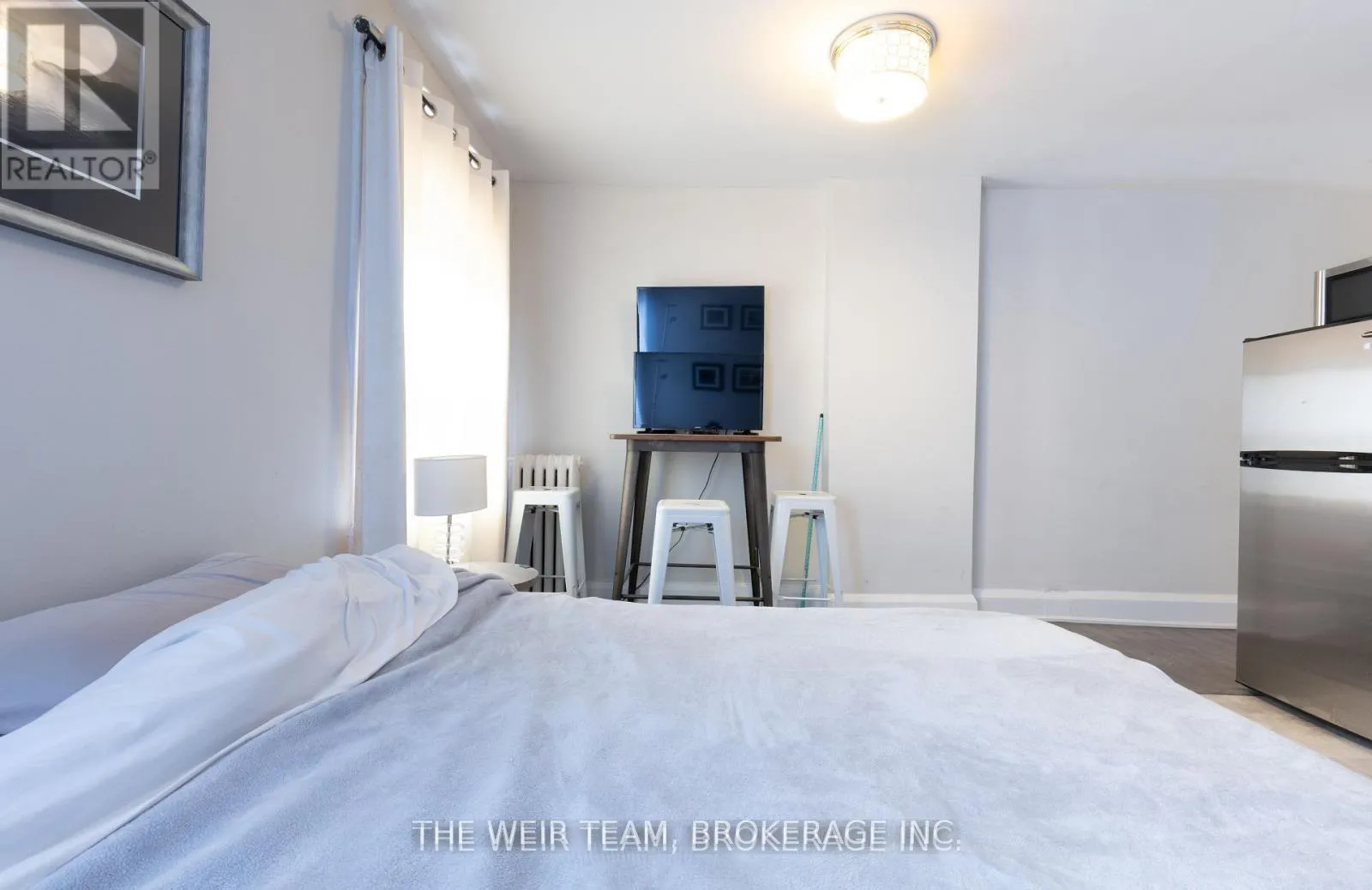 Photo 5 of 2040 Danforth Avenue, Toronto, Woodbine-Lumsden — HOMEH