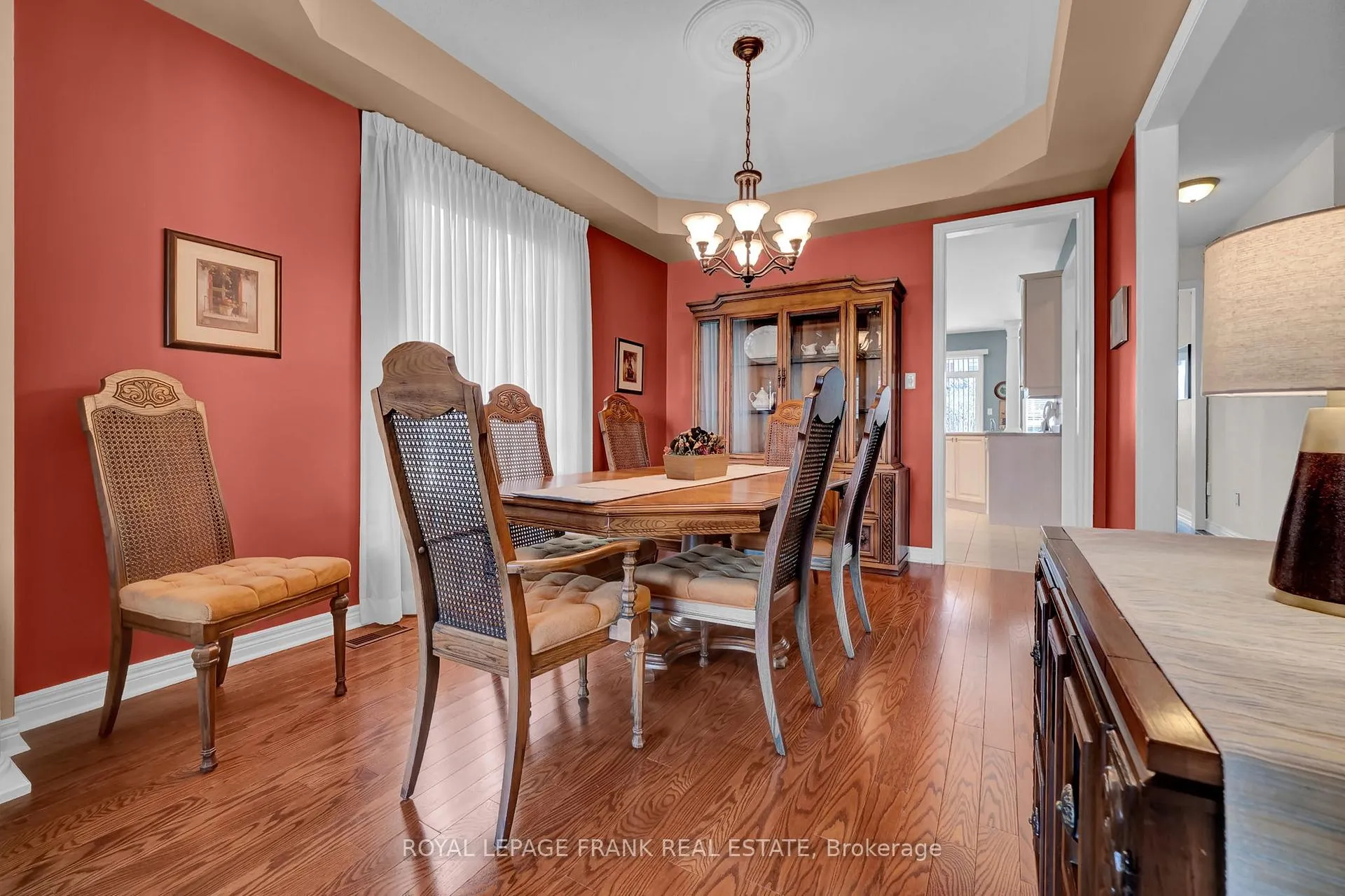 Photo 7 of 29 Rockland Crescent, Whitby, Brooklin — HOMEH